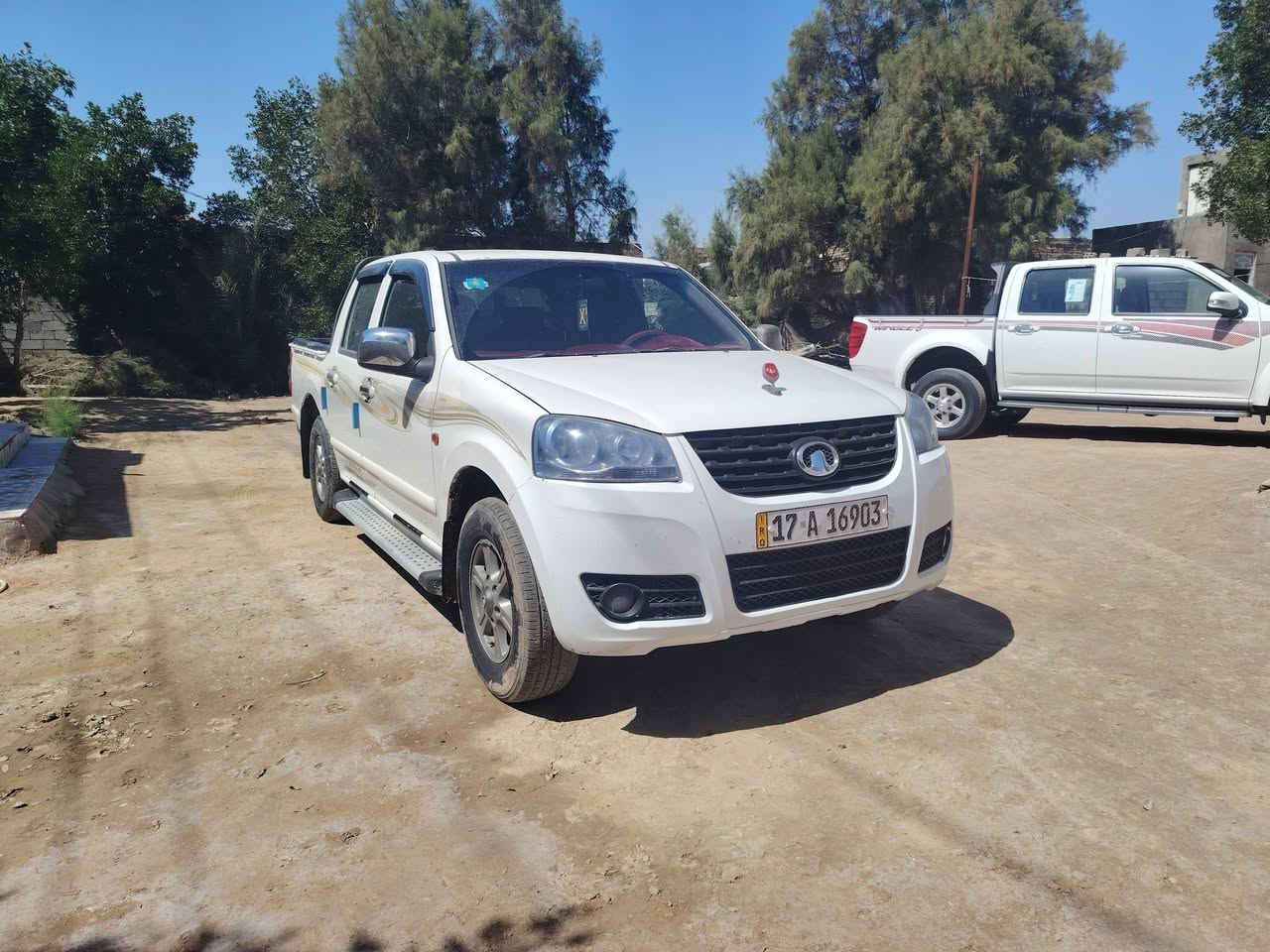 السلام عليكم  سياره كريت ويل للبيع موديل 2015مكفوله كفاله عامه  رقم مثنى انكليزي بسمي سياره جاهزه من كلشي مفروشه مدوشمه حداديه تخم تاير كرهبايت سياره جديده كلش مكان ال سياره الديوانيه قضاء الحمزه الشرقي رقم الهاتف الشراي ينتصل 
***********
