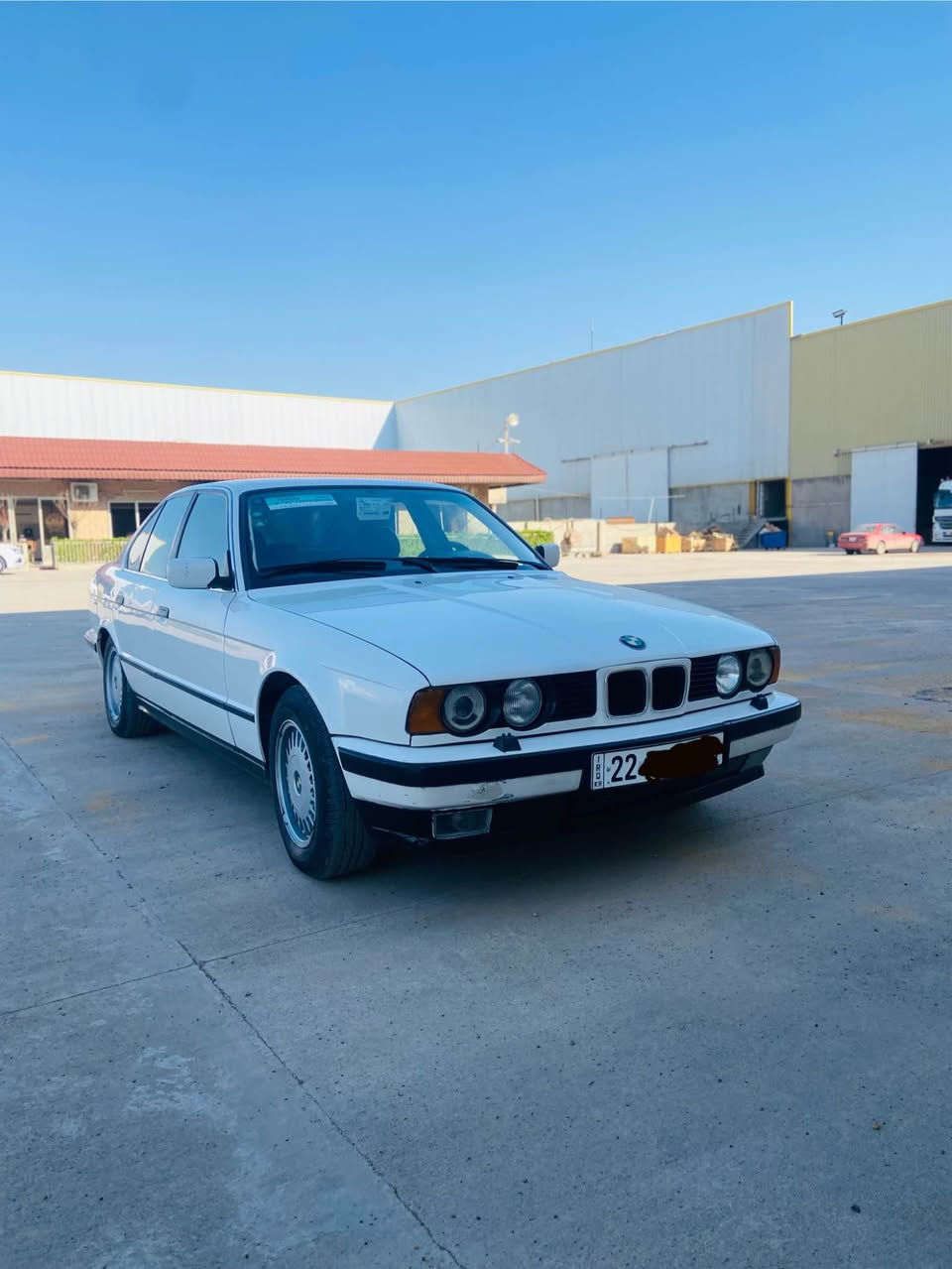 BMW 1992 520i
گێر و مەکینەی بەشەرت
تەبرید بەشەرت
بێ سوبغ
رەقەم هەولێر
نمونەیە لە جوانی 
*********** أربيل, العراق
