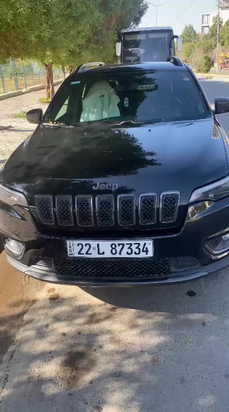 جيب
شيروكي ترايل هوك ٢٠٢١ 
فول مواصفات 
تشغيل عن بعد 
رادارات 
حساسات 
اشاير مري 
رادار جانبي مع هيتر مري جانبية 
تحديد مسار 
تحكمات ستيرن 
كشن كهرباء جلد. تدفئة تبريد 
ستيرن تدفئة 
فتحة سقف نصف بنوراما 
رقم اربيل بسمي سنوية ورقم انكليزي جديد 
المحرك 3.2 v6  المرغوب 
خمس انظمة قيادة 
لايتات زنون ذكية 
بصمة ابواب مع ترحيب ذكي 
ماشية 88… الف فقط 
سياره بدون حادث كفاله عامه 
السياره جاهزة
مكانها اربيل 
السعر 168$ وبيها مجال ان شاءالله 
***********

