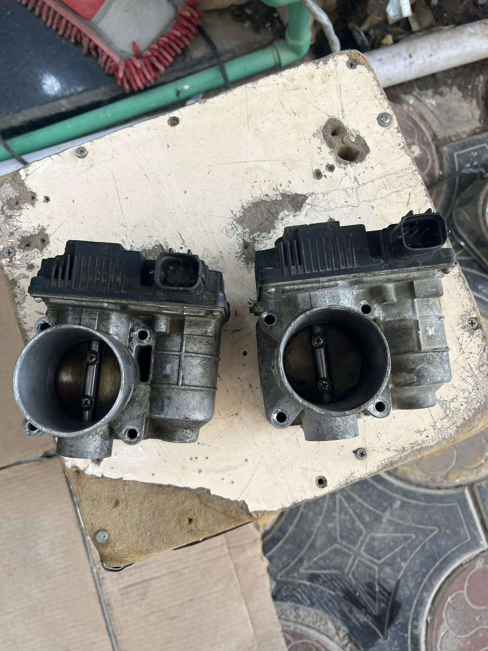 اجويتر كهربائي نيسان سني
عل فحص  قيم او اخذ 
***********
