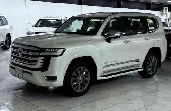 مغلفه بلكامل افلام حمايه2023 LIMITED VX
الف30KM لاندكروز VX ( توين توربو ✌🏻
الفول ) 
مكفول كفاله عام من كلشي
‏‎سنة الصنع: شهر   )7""2023
‏‎ساز اصل  
كل غراض بلادي موجود
ماشييه  30 الف صيانه كله بشركه ضمان 100 الف  
‏‎المواصفات :
-المصابيح:  LED
-كاميرا  
-رادا أمامي خلفي جانبي
-نظام الصوت JBL
- محرك 6 سلندر 4000 
‏‎- فتحة سقف ( سلايد ) 
-٣ شاشات 
- شاشات ترفيه خلفية
‏‎- مقاعد جلد-تدفئة-تبريد
‏‎- مقاعد كهربائية 
- مقاعد امامية تبريد 
- ⁠تبريد وتدفئة امامي خلفي 
‏‎- بصمة الابواب 
‏‎- صندوق كهربائي
‏‎- مصابيح LED و زينون
-7 راكب 
-شحن واير ليس 

ستيرن كهرباء 

جميع المقاعد كهرباء
-حساس امامي خلفي 
‏‎- حجم العجلات 20 inch 
مكفول كفاله عام كلشي مابيها بل باكيت
تخم تاير دنلوب جديد 
مكفولة كفالة عامة من الدعامية إلى الدعامية
‏‎ بدون صبخ .بدون بارد  ،بدون رصعات ،بدون حتى شخط
‏‎دعاميات هم بدون صبغ ،رمل مابي ،لحية بدون صبغ ..بقية كلها 
بشرط

محرك كير بشرط مامفتوح
‏‎سيارة حيل نظيفة كلشي عل بلاد لوك
‏‎سنوية زنكة كلشي جديد مدفوع لـ2029
‏‎باسمي السنوية بشرط تحويل و غرامة 
‏‎سيارة مابيـها دينار متصرف كامل من كل نواحي

ومسويلها صيانة كامل بشركة ساز. 

رقم بغداد تحويل مباشر 

العنوان.بغداد الراشدية 

هاتف ***********

هاتف.  ***********
