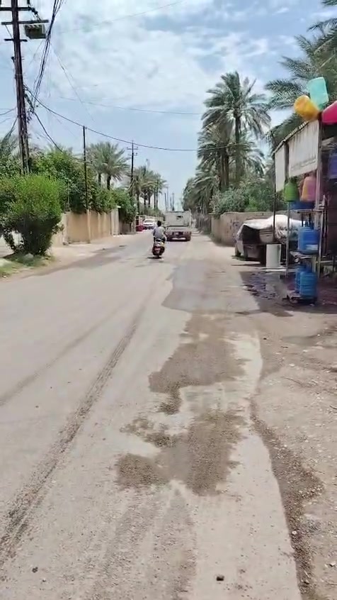 سلام عليكم يوجد بيت 🏠 🏡 ١٠٠متر البيع خدمات ماء كهرباء مجاري الموقع كلش حلو قريب من التبليط بيت 🏠 فول مواصفات 
مكتب 🏢 البيان 
العقار هاتف 📱 ☎️ ***********
ابوديار الشريفي 
قصي العبيدي *********** 
            مكتب 🏢 البيان 
           (أبو عمار الشريفي )
