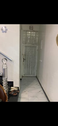 اللهم صل على محمد وال محمد مشتمل 100م للبيع طابقين كامل المواصفات بناء...