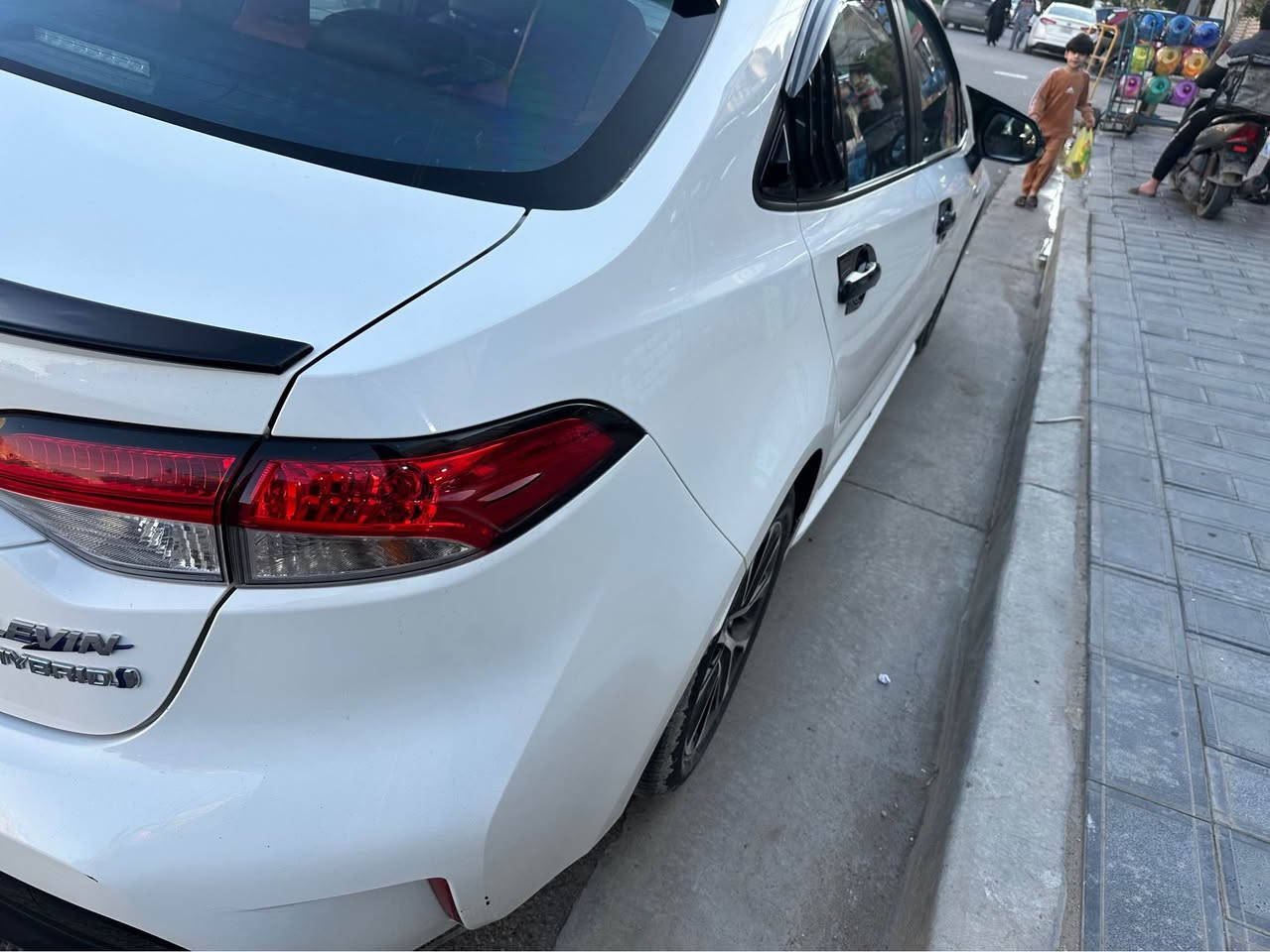 كورلا هايبرد شكل امريكي موديل 24 ماشية 46 كم سيارة فول فتحة وبصمة دخول وتشغيل وكشن جلد لونين وكهربائي 
عازل حراري وسكوبات وارضيات جديده وارضياتها الاصلية موجودة وياها سيارة نظيفة رقم بغداد باسمي تحويل ثاني يوم السعر 145$ بغداد, العراق


**إذا كنت صاحب هذا الإعلان وتريد حذفه لأي سبب، رجاءا أرسل رسالة إلى الدعم الفني**