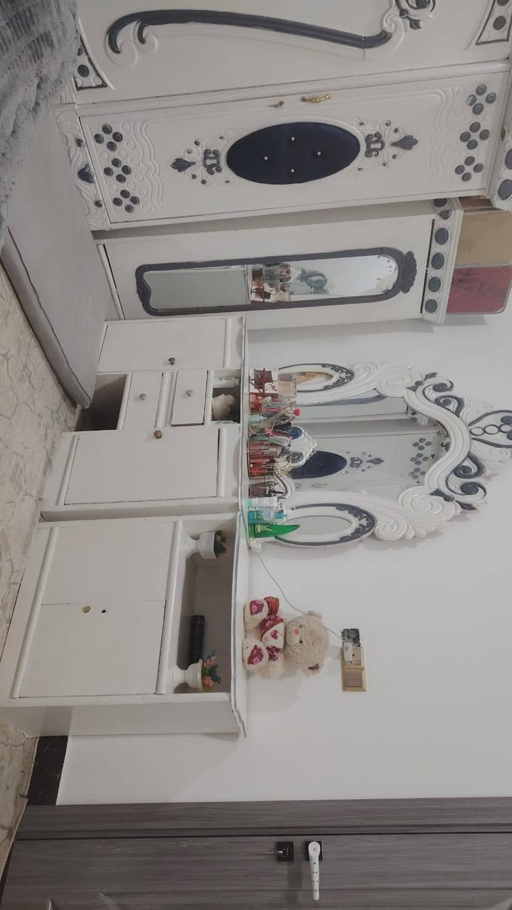 للبيع غرفه توج صاج عراقي نظافه فول السعر750بيها مجال العنوان الرمانه للاستفسار*********** واتساب
