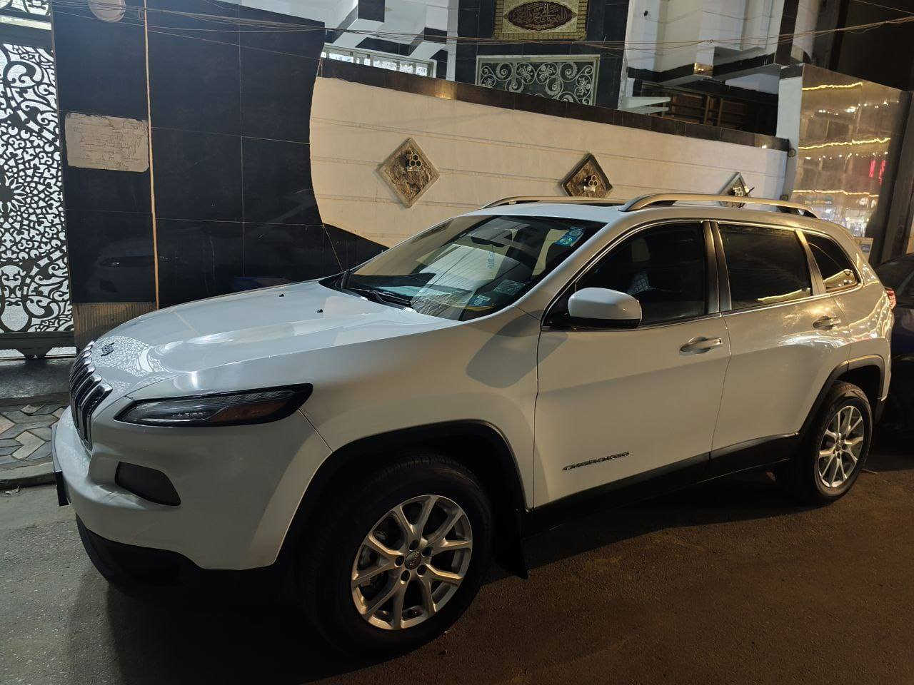 السلام عليكم
جيب شيروكي موديل 2016 لمتدد فول مواصفات
مكينة 6V
رقم ميسان  للبيع  

مكفولة من الضربة والصبغ والتبديل والغرق  عدا بارد بسيط موضح بالسونار

   السونار مرفق مع الصور 

السيارة مفوله للاخير وجاهزة من كلشي ما بيها اي نقص

 السيارة معروضة ب١٥٥ وبيها مجال بسيط 

للاستفسار موبايل ***********

متواجد على الواتساب والفيس بوك 

حبيبي اذا شراي تواصل وياي واذا ما يعجبك المنشور اعبر المنشور بكلمة يا الله 

#تحياتناـللجميع
