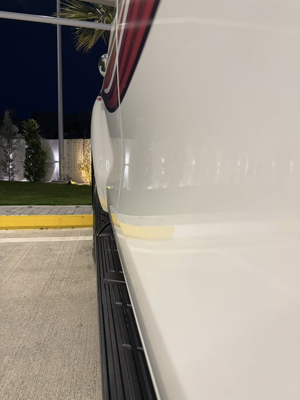 بسم الله الرحمن الرحيم تويتا هايلوكس گير عادي مؤديل٢٠٢٠          محرك ما مفتوح حتي واحد برغو ما مفتوح گير اكسل بشرت شركه ساز كشن تبريد حار و با رد سياره مكفول كفاله عامه كل شي ما بي  رقم سليمانيه بسمي تخم تاير جديد  سياره كامل غراض شركة موجود مكان سليمانيه  حيل  نضيف  حلوه ما بي اي نقص  تريد تحويل تريد وكا له  صير رقم  تلفون 📞 ***********
