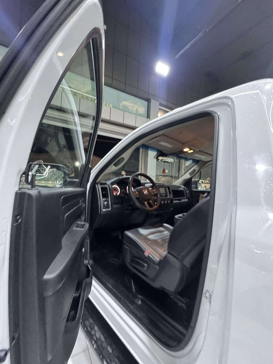 دوج ر ا م
موديل 2022
محرك 6 سلندر 
صبغ بونيت جملغ
رقم شاصي عل منشور
عنوان اربيل
 
سعر 168
***********
***********
