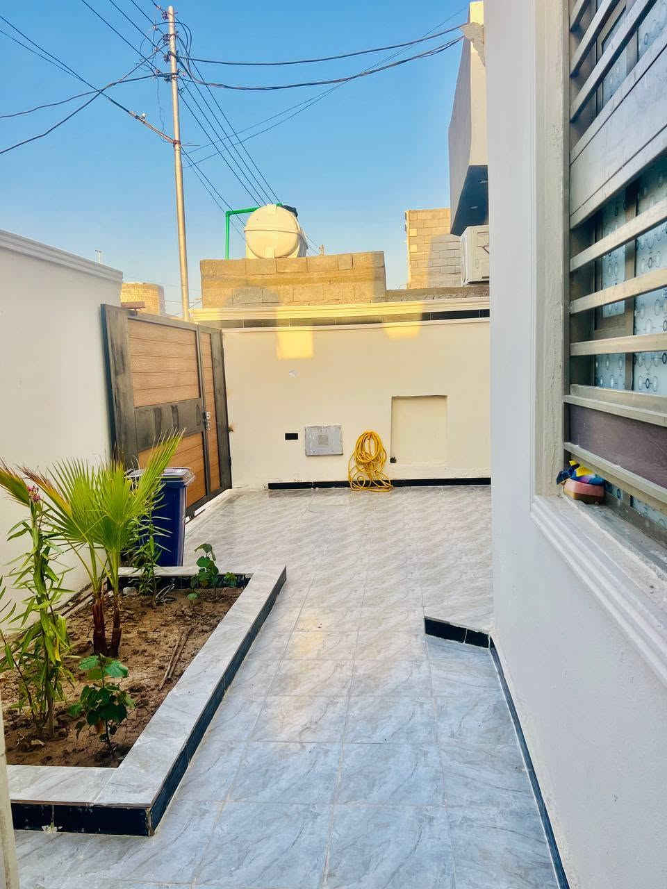 السلام عليكم، 🧡
اسعد الله اوقاتكم بكل خير🧿 موقع 🏠 

البيت البصره ابو الخصيب طريق سيد حامد🔥 البيت، وقف سني مسجل، بمساحه 200  متر 

  يتكون ديوان وصاله ومطبخ

 ثلاث غرف نوم صحيات داخليه وخارجيه،و حديقه  🏠  سعر البيت  110  بي مجال  قابل وللتفاوض، رقم الهاتف / ***********
