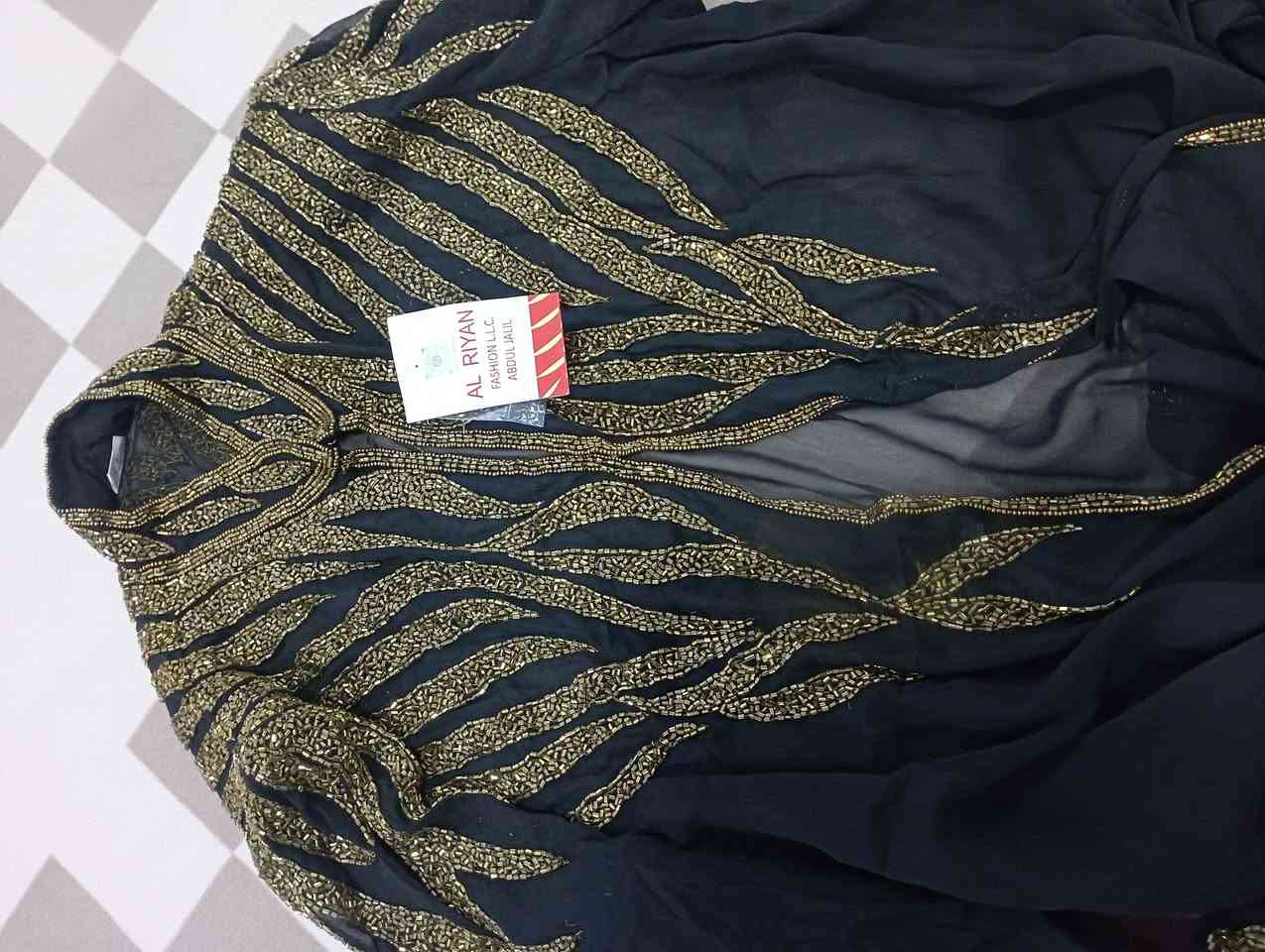 عباية مفتوحة فاخرة 💫
تصميم راقي بتطريز ذهبي يلمع
قماش شيفون خفيف ومريح
تعطي هيبة وأناقة من أول لبسة ✨
العدد محدود 🔥 البصرة, العراق


**إذا كنت صاحب هذا الإعلان وتريد حذفه لأي سبب، رجاءا أرسل رسالة إلى الدعم الفني**