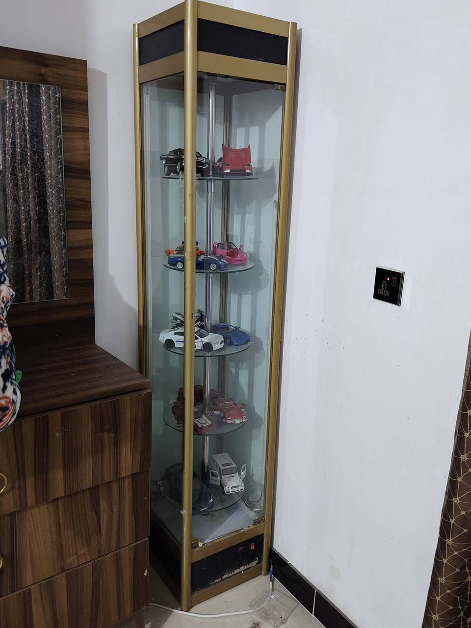 فاترينه   دواره شغاله اناره وتفتر  كمله ما بيه نقص وزن ثقيل ٥ طوبق  اليريده خاص


**إذا كنت صاحب هذا الإعلان وتريد حذفه لأي سبب، رجاءا أرسل رسالة إلى الدعم الفني**