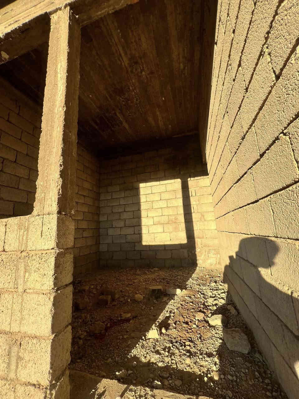 هيكل للبيع في حي القوسيات
قرب المدرسه الصنيه 

المساحه.  140.   م

يتكون من غرفتين نوم 🛌 هول استقبال مشتملات 

اتجاه.  قبله تام.  

سند زراعي نموذج 25 حق التصرف سند ابيضّ وصل بلديه 

خدمات ماء 💦 كهرباء ⚡️ قريب عل تبليط 

موقع مميز جدن مكان مرتفع

السعر.   24.  مليون بي مجال.  

الاستفسار بل الارقام 

*********** 

***********
