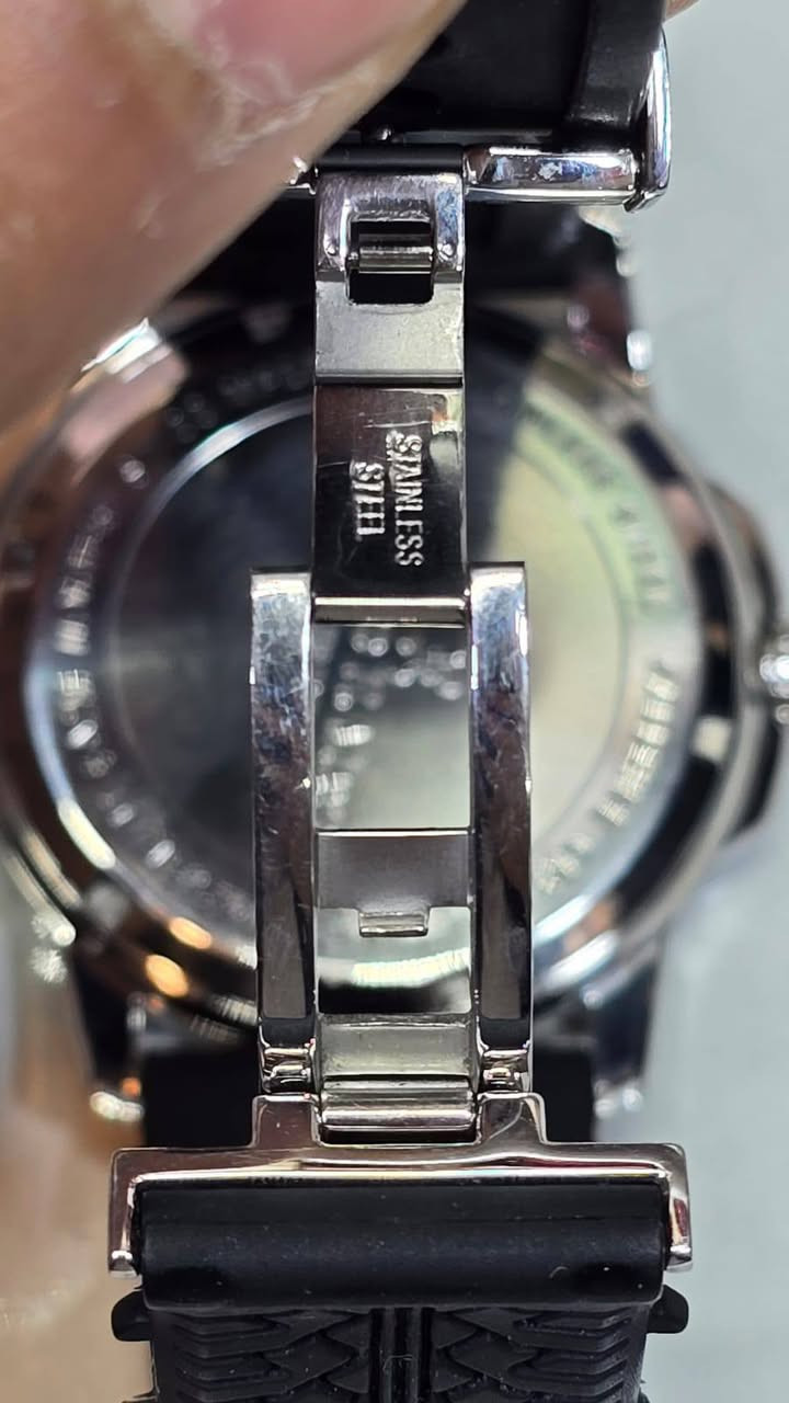 برناردإتش ماير Bernhard H.Mayer
موديل درفت سيلكون نضافه 98 بل100

قطر 44 بطاريه كوارتز ماكنه روندا 
عقارب مضيئه لامينوس
جامتها زفير مضاد للخدش مع طلاء مضاد للانعكاس

سنتر ثواني منفصل 

سعر 280 الف وبيها مجال 

عنوان نجف توصيل موجود


**إذا كنت صاحب هذا الإعلان وتريد حذفه لأي سبب، رجاءا أرسل رسالة إلى الدعم الفني**