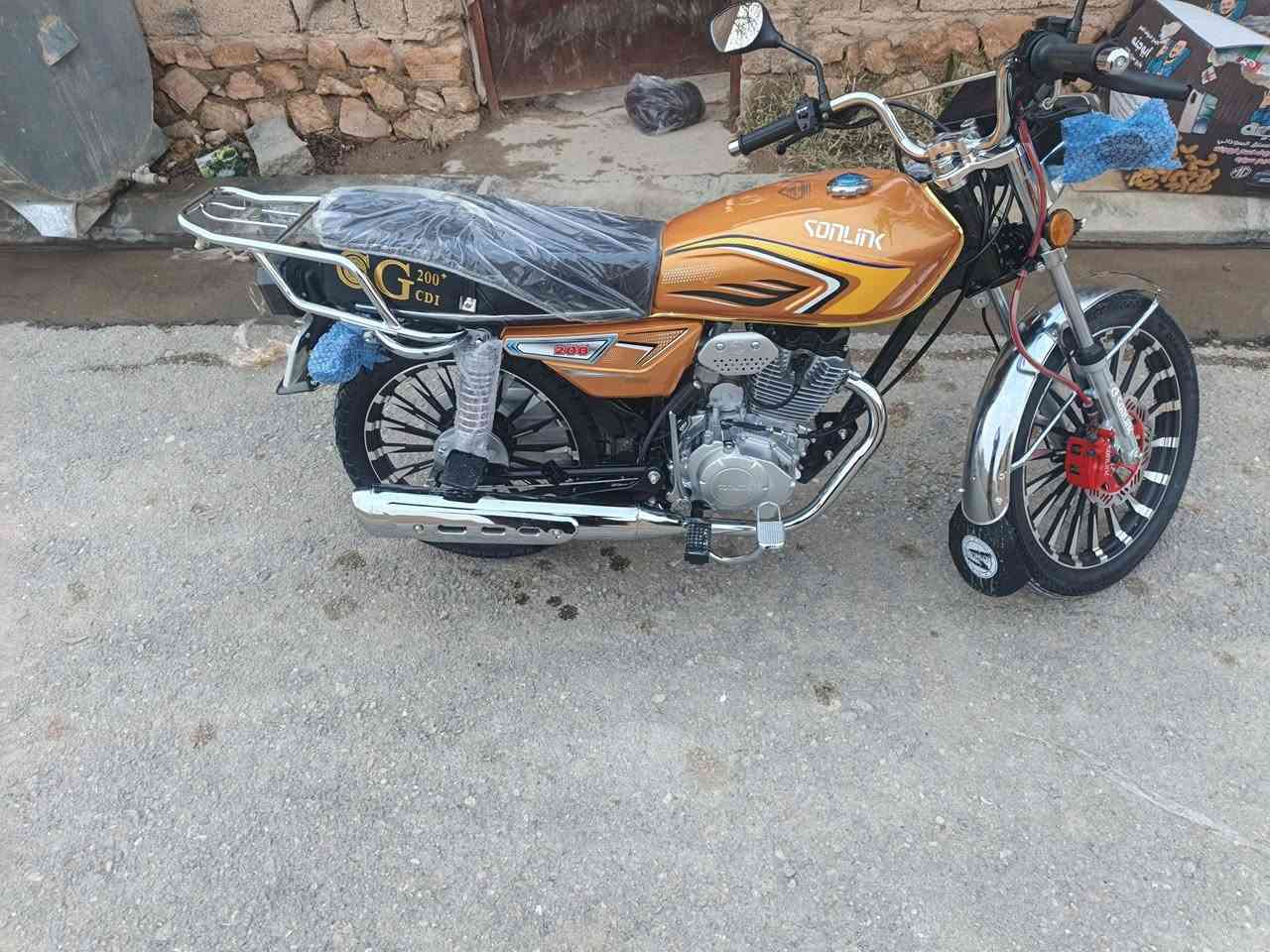 السلام عليكم اخون دراجه موديل ٢٥ من الوكالة البيت ماماشي شي إللتواصل على الرقم ***********
