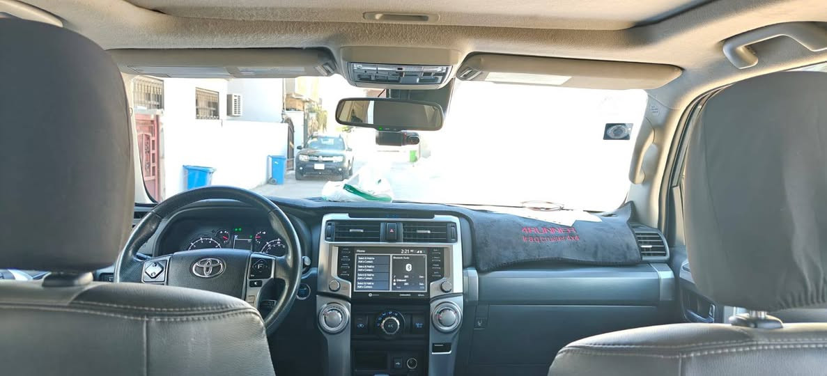 🚘🔥 للبيع تويوتا 4Runner SR5 موديل 2022 🔥🚘

إذا تدور سيارة تجمع بين الهيبة، القوة، والاعتمادية... فهذي مو مجرد سيارة، هذي سيارة تخليك تلفت الأنظار بكل مكان تروحله 😎

✨ المواصفات: 
✅ كشنات جلد 
✅ تشغيل بصمة
✅ تحديد مسار
✅ نقاط عمياء
✅ جامة خلفية كهرباء
✅ فتحة سقف
✅ شاشة كبيرة
✅ درج خلفي سحّاب
✅ ويل أمريكي أصلي
✅ تايرات جبلي أصلية
✅ لايتات زينون عالية مع كشافات مخفية
✅ تبريد ممتاز ومحرك بحالة ممتازة
✅ رقم بغداد

🚙 سيارة مرتبة ونظيفة جداً، استخدام محترم، جاهزة للفحص بأي مكان تختاره.

😂 ملاحظة مهمة: السيارة مو مسؤولة عن زيادة الثقة بالنفس ولا عن نظرات الجيران وأصحاب السيارات الثانية، هاي الأمور تجي تلقائياً وياها!

💎 المعروف عن الـ 4Runner إنها سيارة تعيش وتتحمل، وهاي النسخة تجمع الفخامة والقوة بنفس الوقت.

📞 للجادين فقط، *********** ***********. والرزق على الله، والزين ما يطول بالسوك. 🌹

#تويوتا #4Runner #فوررنر #سيارات_بغداد #للبيع #Toyota4Runner #SR5 #موديل2022 🚀 بغداد, العراق
