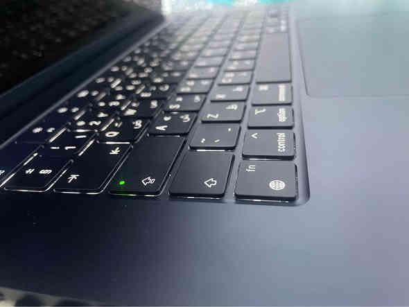 ماكو هيج سعر وهيج نظافة

macbook air 15-inch m3 (midnight color)

للبيع بسعر  1,700,000
الجهاز نظيف جدا ومصارله كم شهر أخذته وبسبب ظرف طارئ ارد أبيعه

المواصفات :
البطارية: ١٠٠٪؜
 8-core cpu 
10-core gpu
24GB ram
512GB SSD

المكان: كربلاء المقدسة
*********** كربلاء
