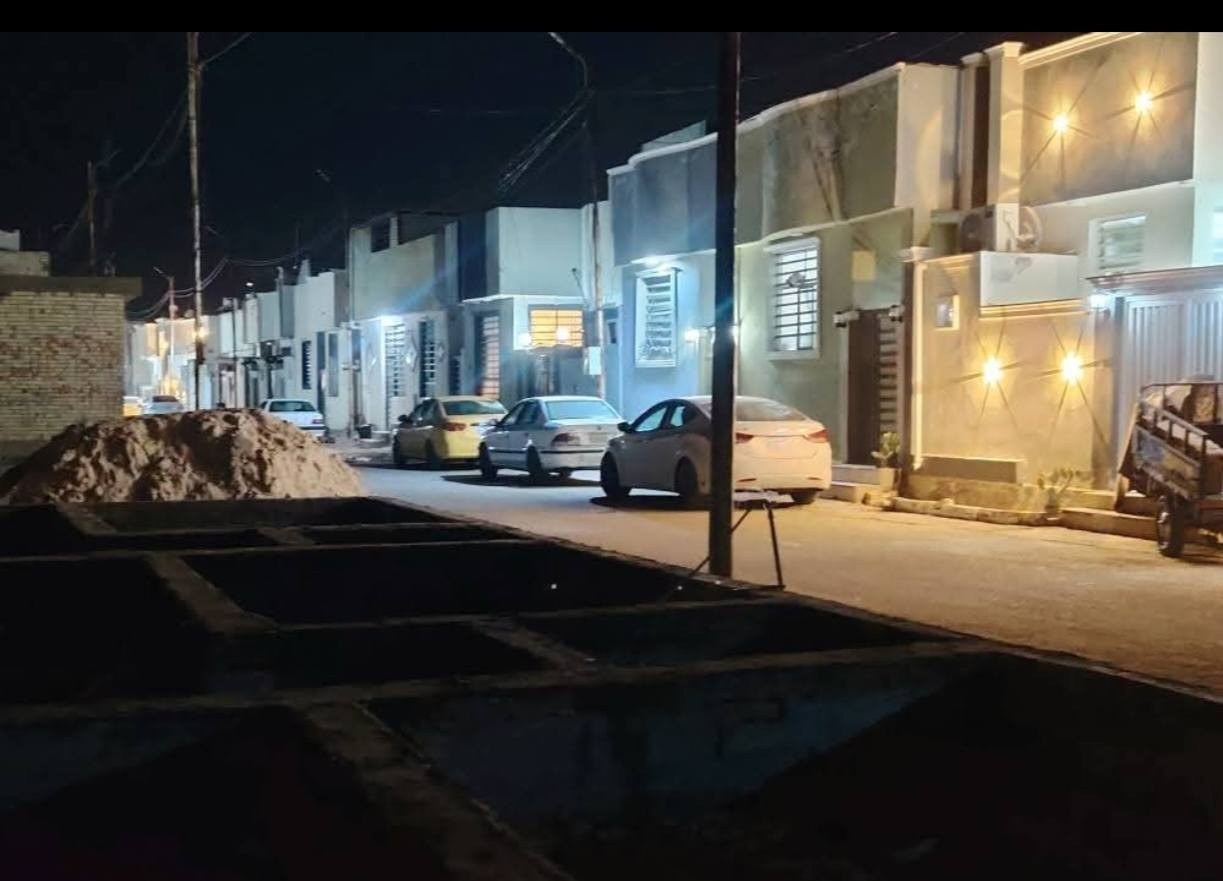 60 متر🏘️ 🏘️ 🏘️ عدد 3 متجاورات قيد الانشاء الموقع مقابل قرية الغدير شارع الصب # عمود ٣٢١
سعر الواحد 27 💸 💸 قابل للتفاوض 
يحتوي غرفه وصاله ومطبخ معزول ومكشوفة وحمام وطارمه
للتواصل *********** وأتساب
شهرين تستلم مفتاح 🔑🔑
