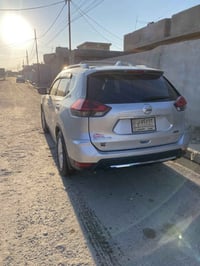 للبيع  روج نيسان موديل20 نظافه فول الضرر جاملق امامي الجهه الايمين فقط...