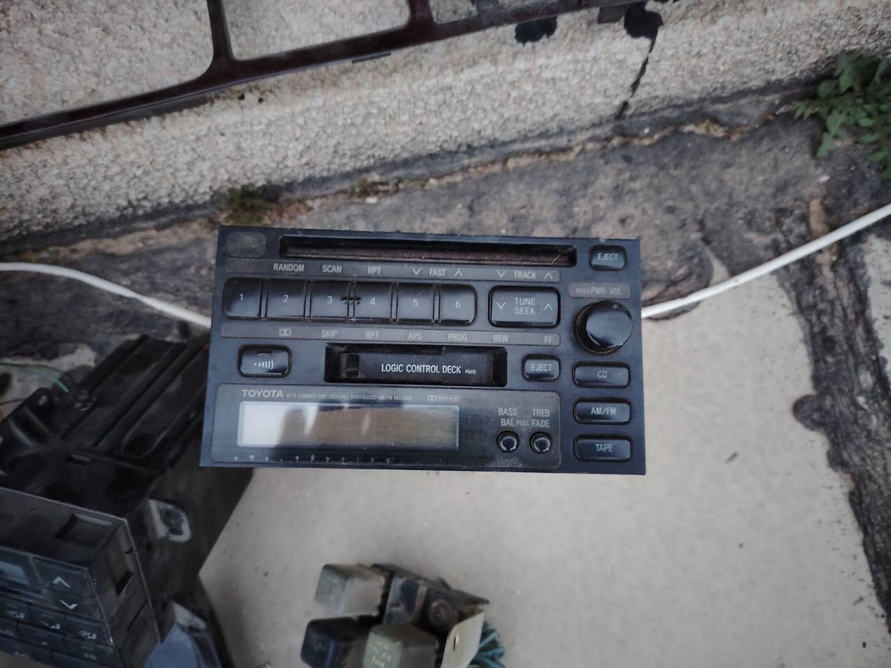 السلام عليكم غراض تيوتا للبيع للستفسار ***********
