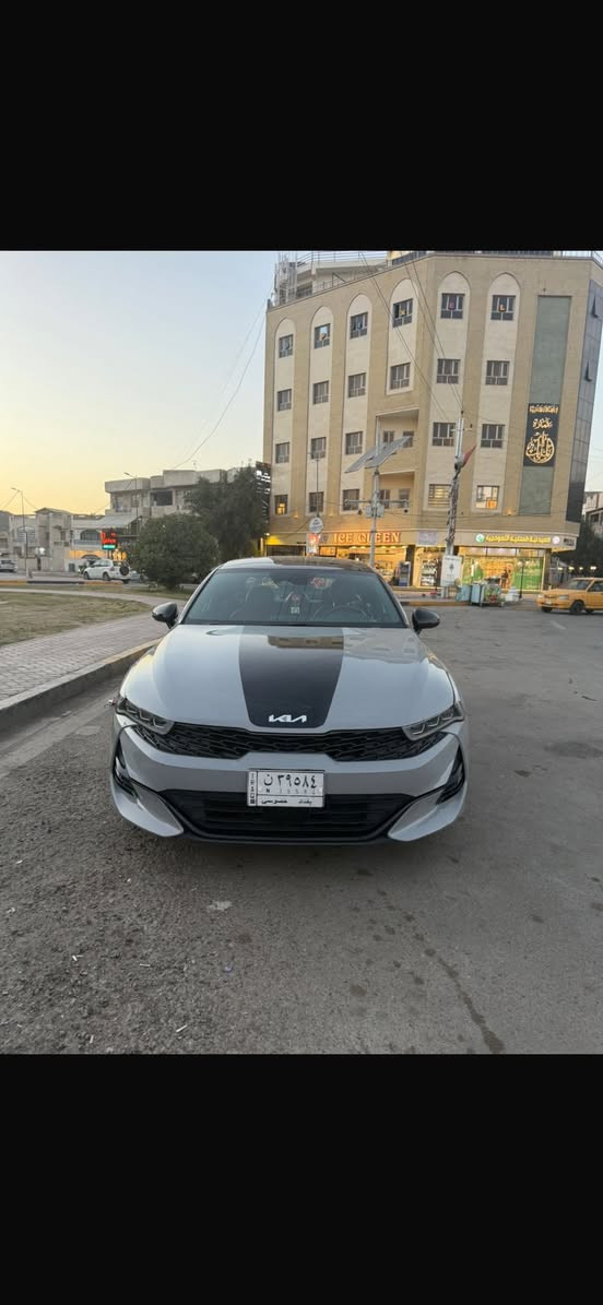 سلام عليكم كي فايف k5
موصفات جتي لاين 
فول على الاخير  موصفات بنوراما 
موديل 2022
1_الون  سمنتي 
2بصمه 
3 ماشيه50mi
4 داخل احمر 
5 كشنات هيترات
6 بصمه
5مثبت سرعه
6نضام ABS
7مانع انزلاق
8حساس  اطارات 
9بك لايت لد
10شاشه كبيره لمس
11كامره دواره
12كشافات اماميه 
13شاشه عطال 
14ويا كروم 
15ردار جانبيه 
16مراقبه نقطه العمياء 
17ردار الخطوط البيضاء  ردار امامي وخلفي وجوانب السياره 
18شاير  با المري 
19كشنات جلد احمر
20مقعد ساق كهرباء 
21الايت ثلاث عدسات +ليد 
22نضام قياده خمس وضعيات 
23 توقف ذاتي
24بلوتوث +usb+auX
25 تحكم ستيرن مع تدفئه بالستيرن 
26كير اوتو +عادي 
27الخريطه 📍
28صندوق كهربائي
 29 زنود + ليد 
30نوتو هولد
31التشغيل عن بعد 
‏AUTOHOLD   32
33تصميم خارجي رياضي 
34نضام المحلاحه
35مصابيح الخلفيه LED
36مصابيح ضباب LED
37محرك تيربو 1600

تشغيل عن بعد قيادة ذاتيه اربع قيادات بيها 
صور الحادث مرفقه مع الصور
رقمي 0775253242
مكاني بغداد الاعضميه
السعر168
 وبيها مجال لشراي 
رقم معوقين بغداد /وكاله عامه بأسم المشتري


**إذا كنت صاحب هذا الإعلان وتريد حذفه لأي سبب، رجاءا أرسل رسالة إلى الدعم الفني**