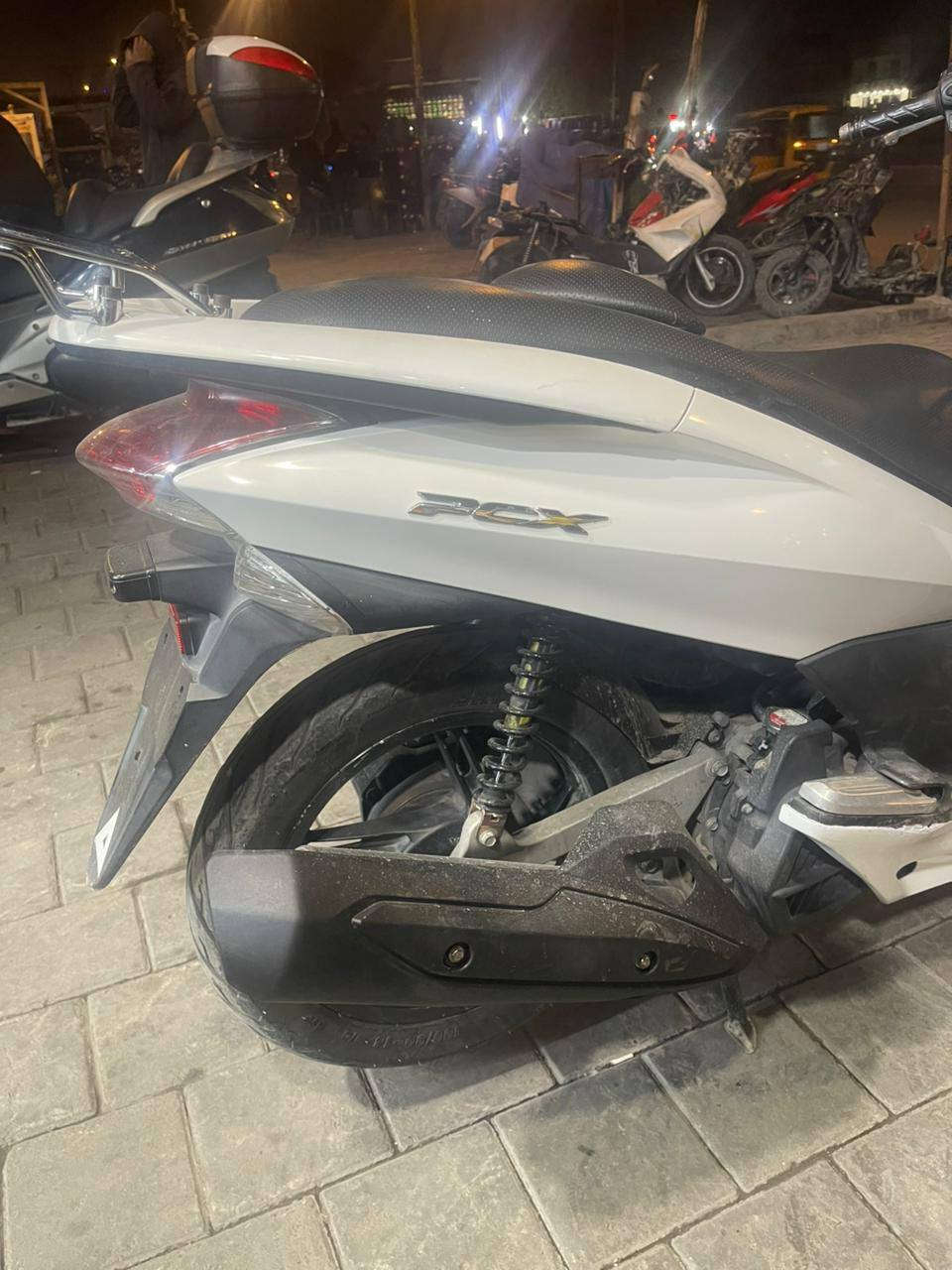 شباب دراجه بيسي اكس جيل اول مكفولة كفاله عامه ياباني كل نقص ما بيهه السعر مليون و400 وبيها مجال***********
