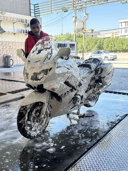 يا الله 
ياماها اف جي ار 1300 
yamaha fjr 1300 
موديل 2014 
نسخة الشرطة اليابانية 
نظام النقل كاردن 
كير عادي نصف اوتاماتيكي ( تنمر برجلك او بايدك بالستيرن بدون كلج ) نظام جداً مريح خصوصاً بالازدحام او داخل المدينة 
الدراجة وارد اليابان دخول جديد ( بدون رقم ) اسويلك مكاتبة و كفالة من السرقة و العشاير 
مواصفاتها لطيفة 
دبلات امامي خلفي قابلة للتعديل ( تقويهن او ترخيهن حسب الحمولة ) 
جنط جانبية قابلة للازالة 
بريك abs امامي خلفي ، تدفئة يدات ، جامة كهرباء 
الدراجة سكيورتي نسختين سويج 
ماشية 26 الف كم 
الدراجة مكينتهه بالكارتون 
الي عاجبتة يتصل على الرقم و بي خير و يدلل 
الخط مفتوح ليلاً فقط ( اي وقت بعد الساعه 8 ليلاً اتصل عادي لحد ال6 الصبح ) 
هذا رقمي *********** 
عنواني الكاظمية ، باب المراد 
شكراً للادمن مقدماً
