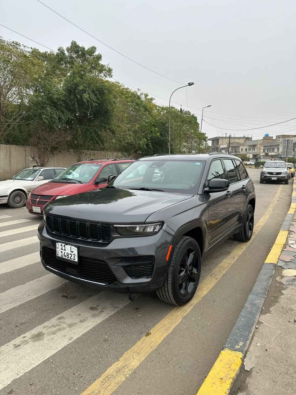 جيب 2023 كراند شيروكي وارد امريكا
اللون رصاصي غير محدد 

ماشيه 64 الف كيلو 

محرك 6 سلندر 3600

كير 8 نمر 

تحديد مسار 

مثبت سرعه رادارات جانبيه وخلفيه 

تحذير نقطة عمياء 

ابل كاربلاي تبريد قطعتين 

5 راكب 

سياره بلاك اديشن 

جام اوتو

كشنات جلد و مخمل 

تدفئه ستيرن 

تدفئه مقاعد اماميه 

باقي المواصفات معروفه 

عارضهة ب 275$ وبيهة مجال حك الجيه 

0777 700 7027
