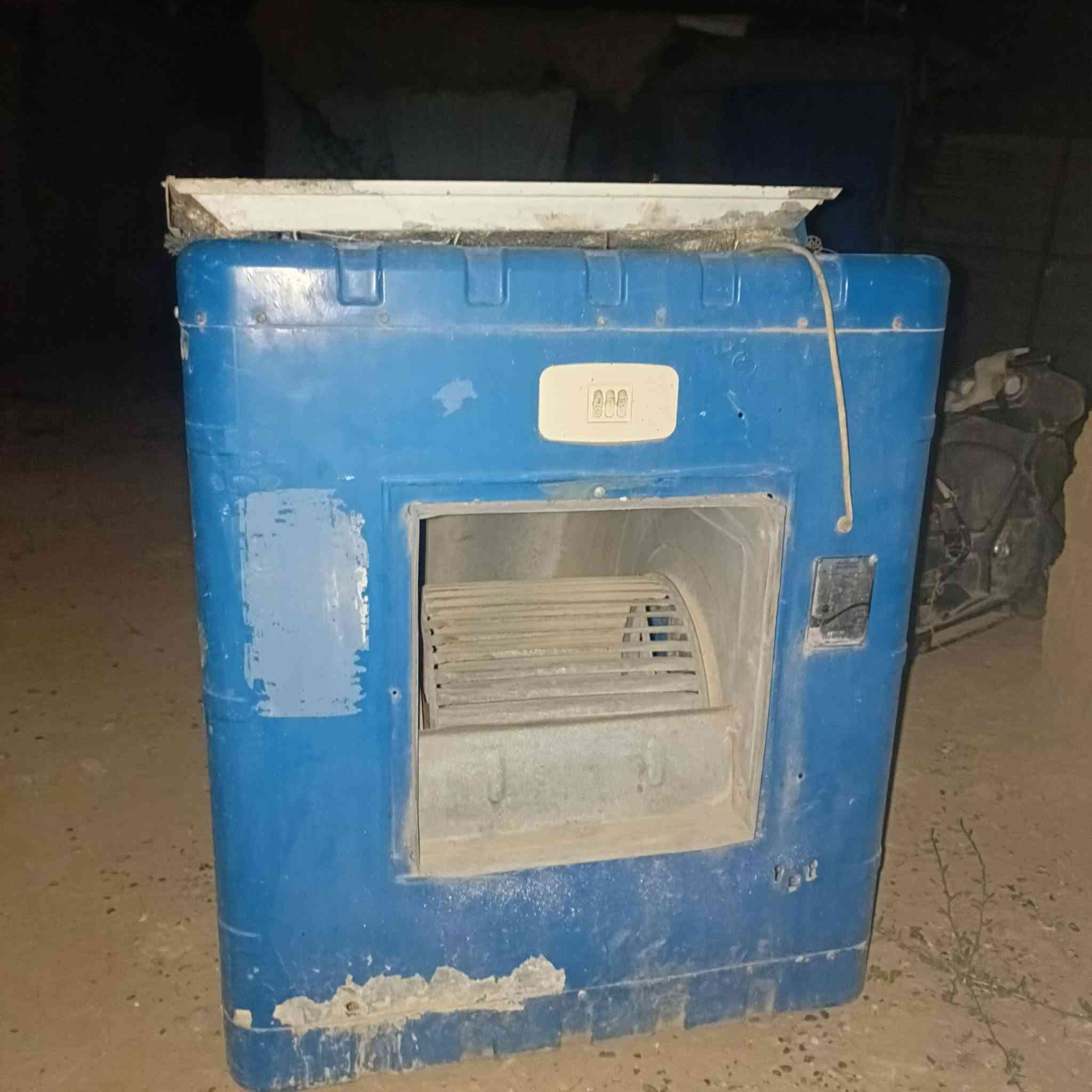 مكلف بالنشر مبرده للبيع السعر 100وبيه مجال جاهزه على الشغل الاتصال على الرقم *********** /***********

