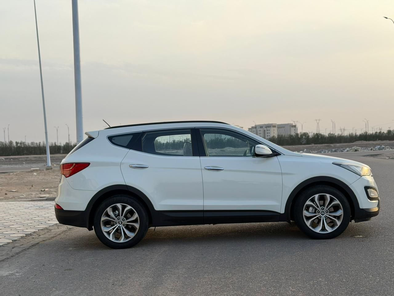 السلام عليكم
سنتافي موديل 2014(خليجي
محرك 6 سلندر. 7 راكب. رقم بصره تحويل
سنويه وهزه ورقام جدد. جاهزه السياره تبريد كير محرك حداديه تخم تاير. مواصفاتها شاشه كامره حساس تحكم ستيرن. كشن كهربائي مرايات شفط يدات كروم. بك لايت لد (لايت لد)فول زنون 
مكاني بصره
شراي يخابر
***********
