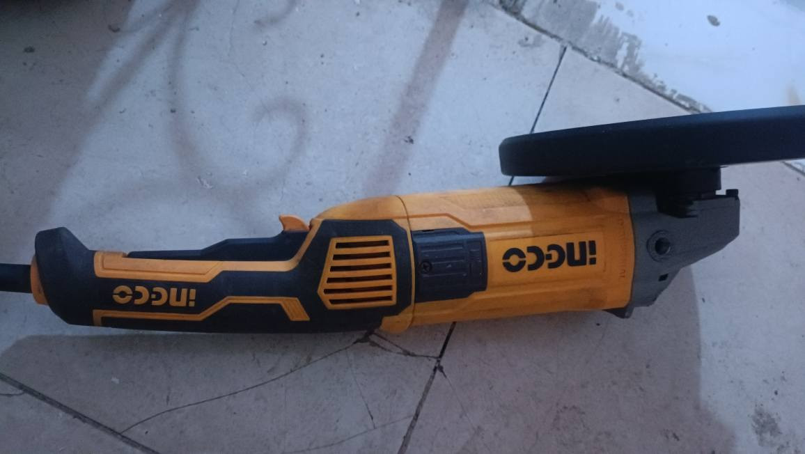 1- منشار ترددي بعده جديد شركه انجيكو سعر 45 الف 
2-كوسره حجم كبير ضخمه شركه انجيكو سعر 50 الف 
3-منشار كص مع القواعد موجوده مالته سعره 40  مكاني العماره ميسان لستفسار *********** عمارة, ميسان
