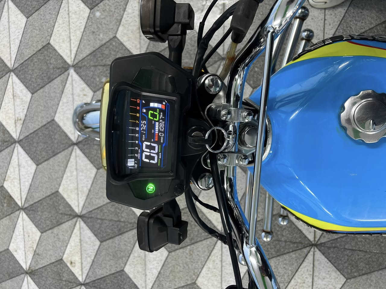 سلام عليكم ماطور سولنك موديل 24 نظيف للبيع 
تفاصيل خاص 
بيع فقط


**إذا كنت صاحب هذا الإعلان وتريد حذفه لأي سبب، رجاءا أرسل رسالة إلى الدعم الفني**