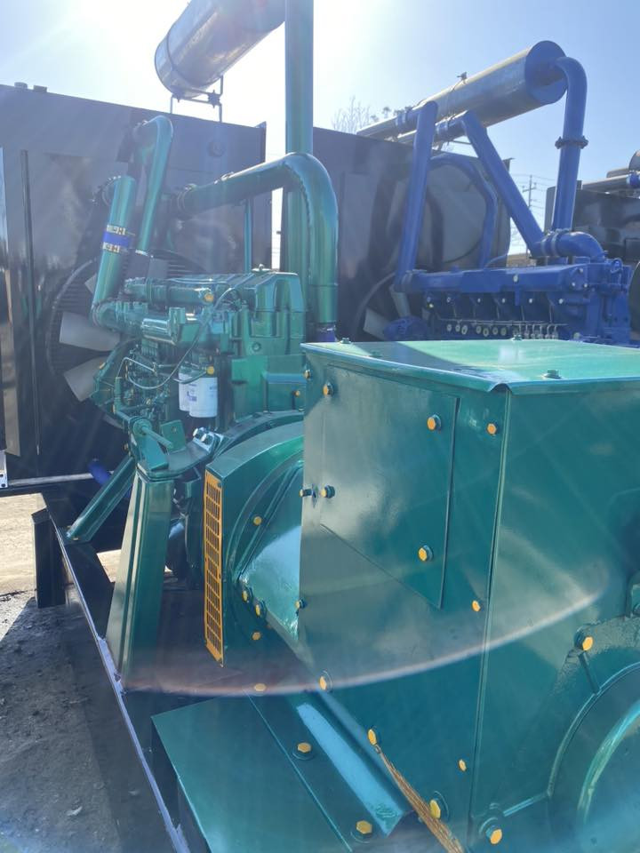 مولده أسكانيا دي أس 200كيفي للأستفسار ***********
