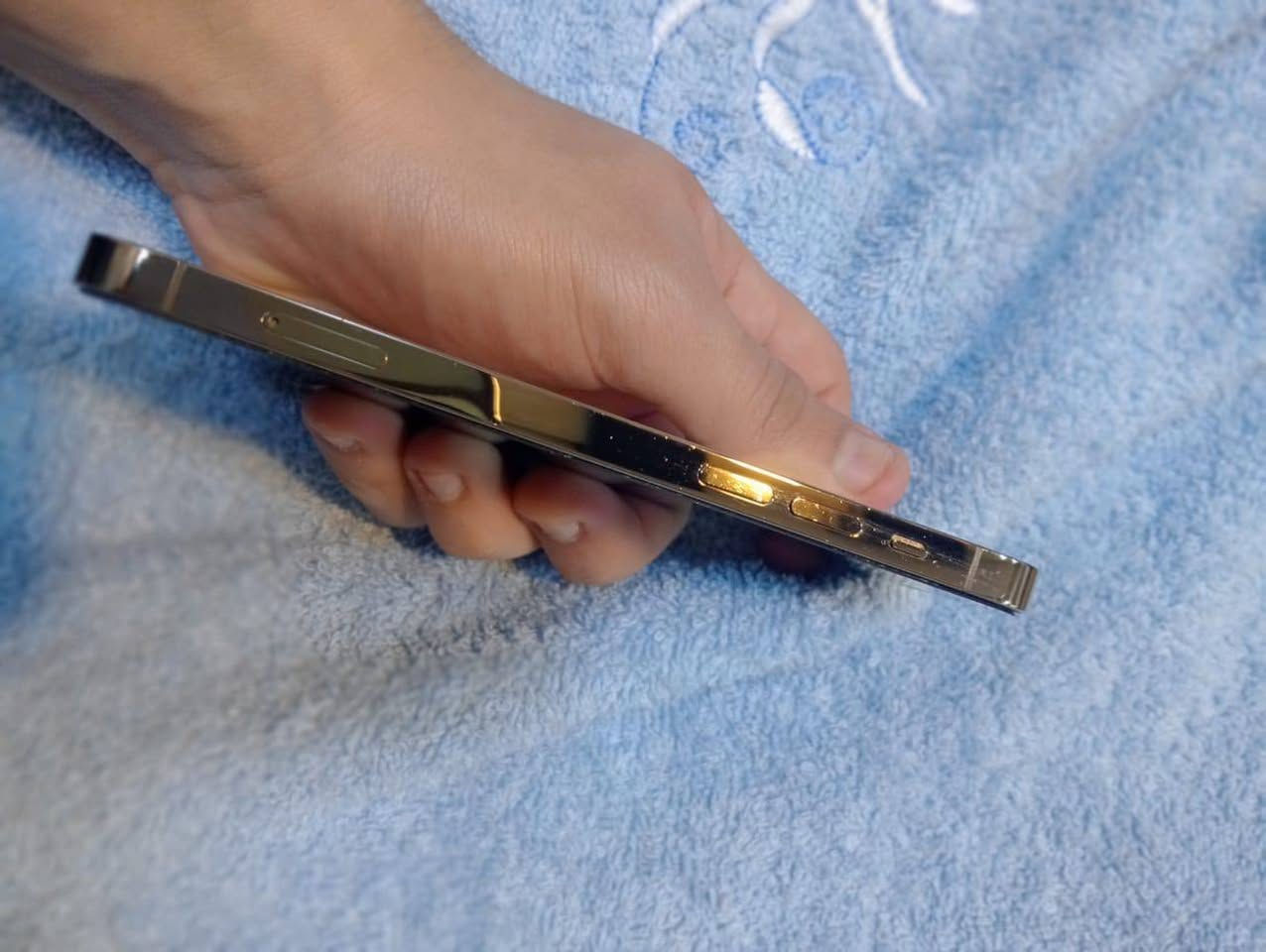 ايفون 12 برو فقط
ذاكرة 128
بطارية 78 اصلي
نموذج m 
تك سيم
نضافة90%
السعر 325 للبيع فقط


**إذا كنت صاحب هذا الإعلان وتريد حذفه لأي سبب، رجاءا أرسل رسالة إلى الدعم الفني**