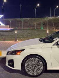 نيسان التيما موديل 2022 محدث 2025 sl مواصفات  بصمه  تشغيل عن بعد رادار...