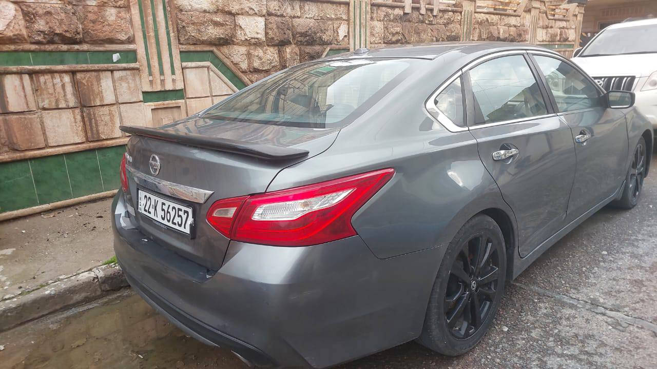 نيسان التيما موديل 2018 فول .. بيها 3 قطع صبغ بدون دواخل .. كير ومحرك بشرط.. رقم وهزه وفحص جديد..
مكان السيارة اربيل 
السعر 112 وبيها مجال قليل
***********
