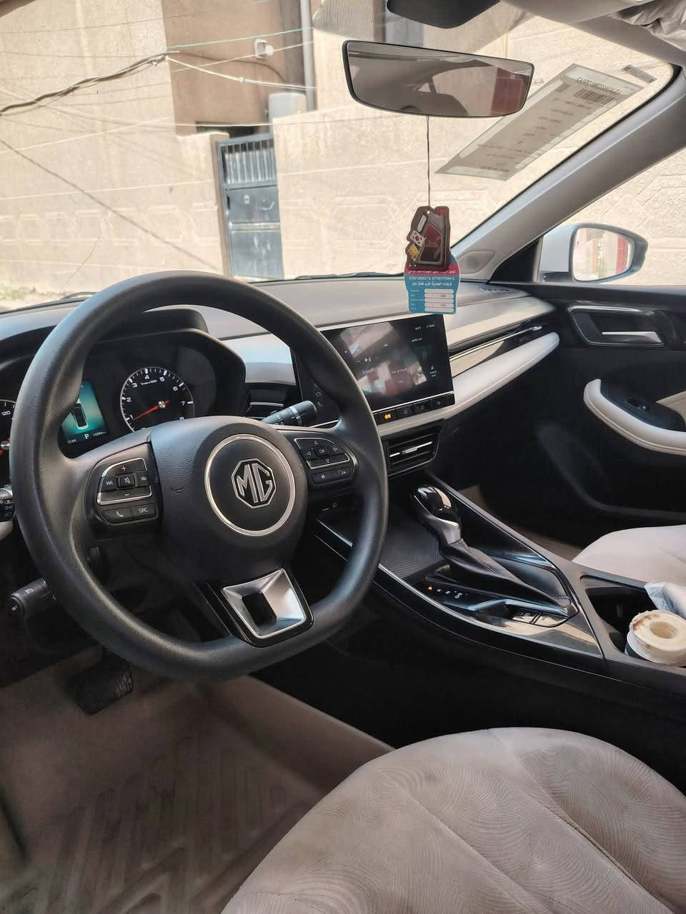 سلام عليكم 
MG5 بلص 
سيارة فول عدة الفتحة نضيفة كلش وحلوة ماشية 20 الف رقم اربيل قطعتين صبغ اثر دراجة  مكاني كربلاء للبيع سعرها 110$ واذا عراقي هم عادي ابيع رقم *********** شراي تفضل خاص او واتساب
