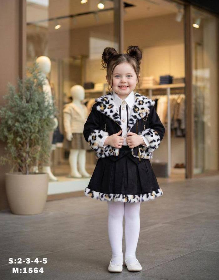 *موسم شتاء 2026*
🔥🔥🔥🔥🔥🔥🔥🔥
*مستمرررين معكن بالتريندات وبأحلى موديلات العيد*  👌😍

*طقم بناتي 3 قطع* 😍😍
*تنورة وجاكيت وقميص  قماش شاموا  مع فرو تايغكر اجنبي قماش القميص لنن قطن مكفوول*💯💯

*الالوان بالصور مطابقة للواقع* 💯
*الألوان بني شوكو اسود*
*القياسات*
*2/3/4/5سنة*

 💸 *السعر علق بتم يصل 👈 خاص 
*ملاحظة موديلين يلي بصورة


**إذا كنت صاحب هذا الإعلان وتريد حذفه لأي سبب، رجاءا أرسل رسالة إلى الدعم الفني**