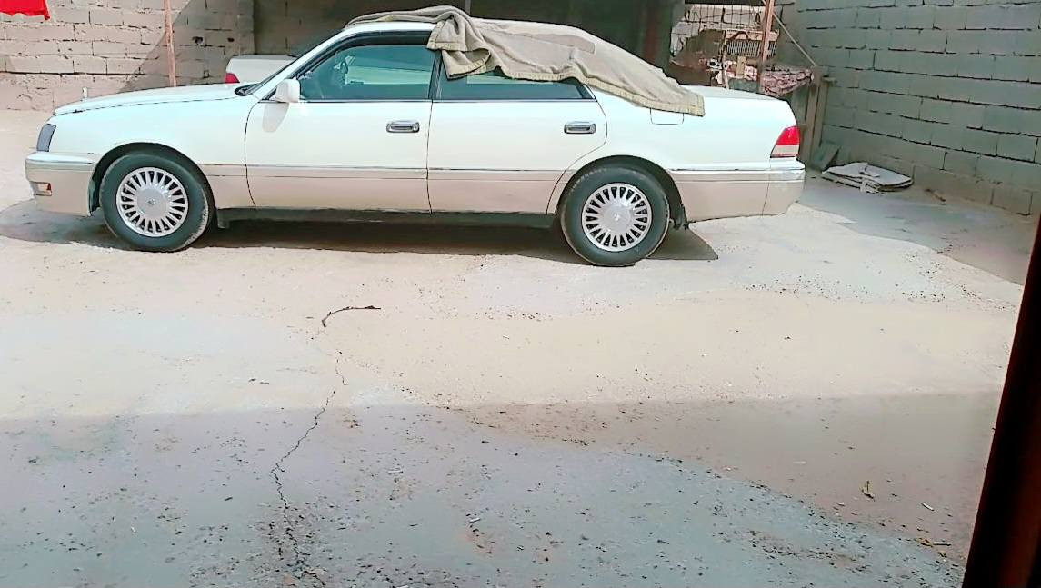 راس ثور موديل 97سياره بسمي شخصين
رقم انبار بسمي كفاله عامه من كص من ضربه جاهزه من كلشي مكينه 3000كفاله 
سياره جاهزه من كلشي شرط التحويل لا تكلي وكاله ولا شي تحويل مباشر بكاني بصره السعر 97 وبيه مجال الله شاهد سياره مال بيت وشرط للجناي اخذ وترحملي يشهد الله هاذ رقمي واني خادم للشراي
***********
