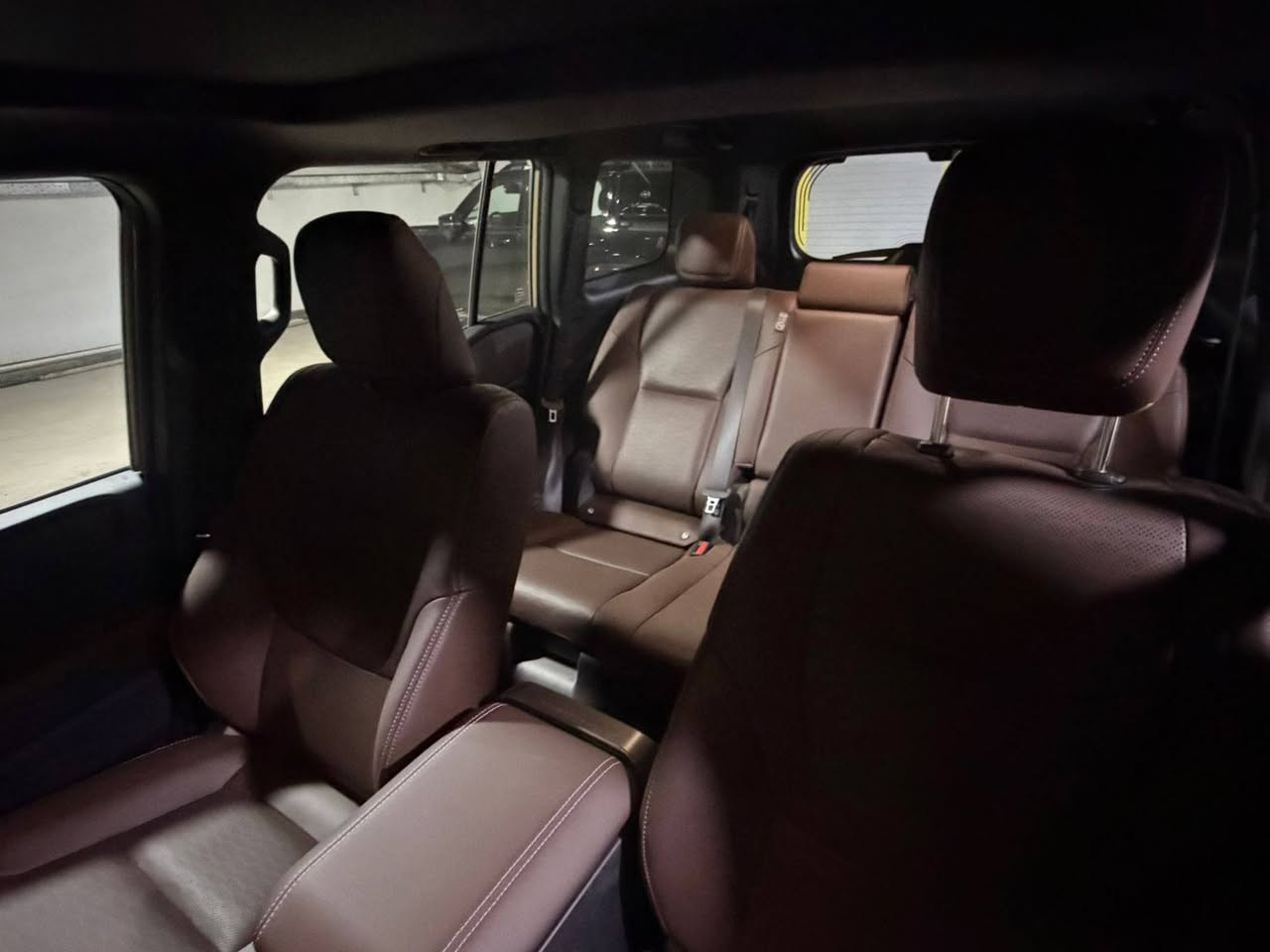 السلام عليكم برادو ادفينجر فول مواصفات  ضمان ساس سعرها بلشركه بلا رقم راح انزله اني سيارتي زيرو مرقمة جاهز بغداد لونين وعليها تآمين بمليونين سنة كامله من البارحة ضد الحرائق والحوادث
للبيع ب٩٠ مليون وبي مجال
للاستفسار 
***********
