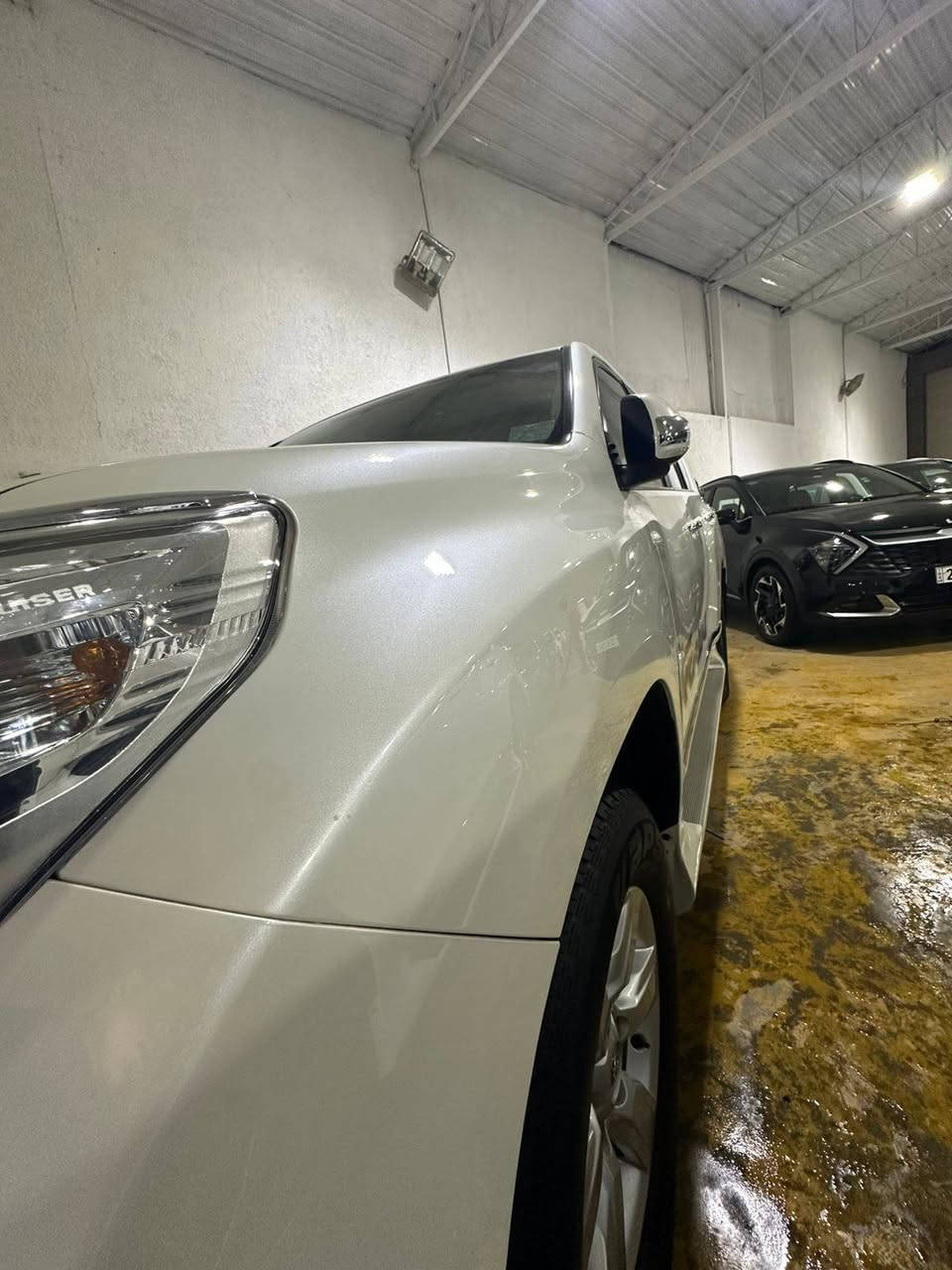 السلام عليكم اخوان واخواتي العزاء برادو 2015 ساس باب اول  
الموصفات 
TXL
دبل كرسي كهرباء
شاحن واير ليس
تبريد3قطع
مكينه6سلندر 4000
حساس امامي وخلفي
زراك
بصمه تشغيل عن بعد
سلايد روف
اربع بيبان دخول ذكي
كامره خلفيه وشاشه جبيره
فور ويل
مانع انزلاق
مري شفط
تخم تاير دلوب اصلي وكاله
محلاضه/نص الدعاميه الخلفيه مصبوغه
ممشى/75الف حقيقي ماملعوب كيلو
السعر/330بيها مجال شي بسيط
الرقم/***********
