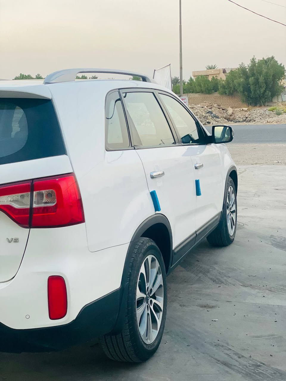 سورنتو ١٣ شكل ال15 السيارة خليجي رقم جديد أربيل السنويه ل٢٨
٦سلندر  
داخل جلد بيجي سيارة فقط بنيد ودعاميه تبديل
كير مكفول مكينة 
 وعلى الفحص
تبريد ثلج 
 بصمه تشغيل بصمه ابواب
‏‎‏‎حساسات امامي خلفي
‏‎‏‎كاميرا خلفية.
‏‎‏‎فتحه سقف (بانورما سلايد) . 
‏‎‏‎تبريد ٣ قطع.
‏‎‏‎٧ راكب .
‏‎لد خارجي 
‏‎يدات نيكل 
‏‎اناره داخليه بلاديه
أشارة ترحيب مع علامة السورنتو بلدواسة 
اشاير بلمري 
مري كهرباء 
 نظام ايكو

حاكية بلوتوث 
السعر 1٦٥ ورقة وبيه مجال
مكاني بغداد للتواصل الاتصال على الرقم 
‏ ‭***********
