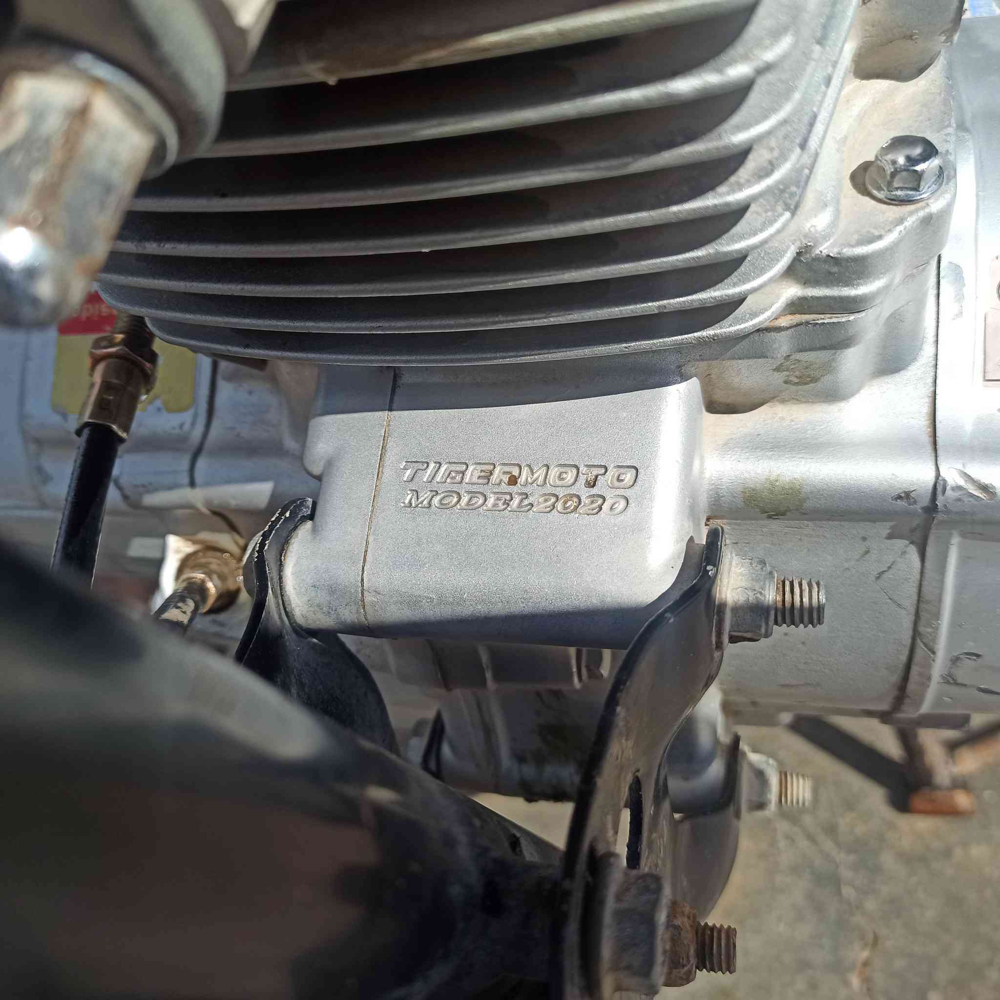 السلام عليكم
موطور تايكر 2020 للبيع كلشي شغال كشن وتانكي جديدات موطور نظيف حيل السعر 350
 للتواصل ***********
