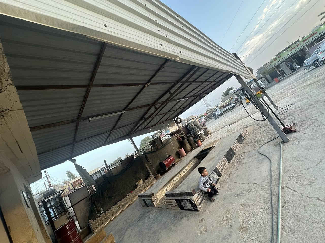 سقيفة للبيع واجهة 6 متر نزال 9 متر
للاستفسار ‭0771 369 5215‬ //‭0770 738 0790‬
