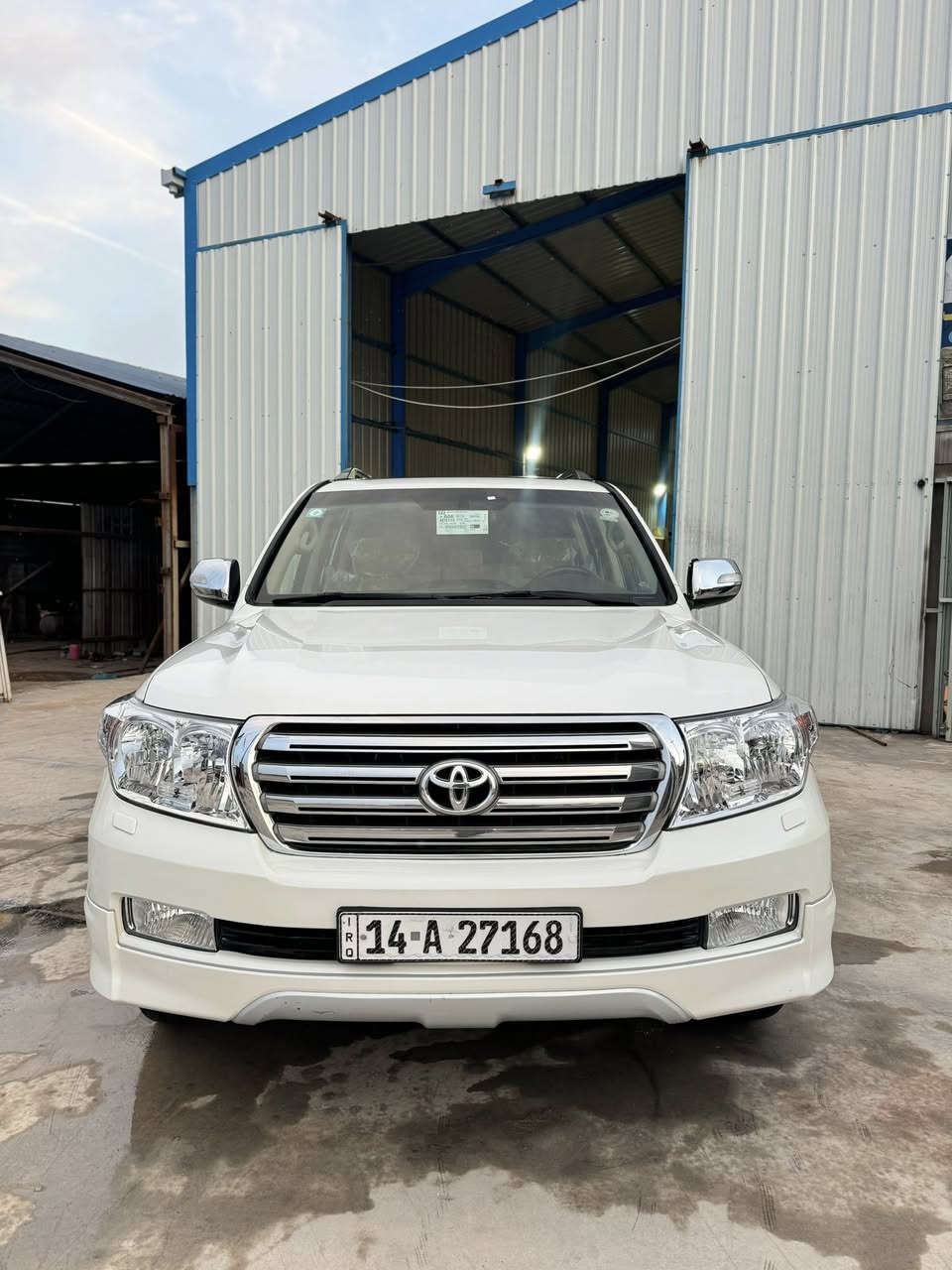 لاندكروز مديل 2010 كفاله عامه من صبغ ضربه وتبديل  ما عده ملاحضه بصيطه سياره جديده مكينه كير كفاله  6 استندر تخم تاير حداده تبريد ماشيه 160 رقم بصره الجديد بسمنه سنويه جديده سعر 268 وبيه مجال مكان سياره البصره قضاء المدينه شراي يتصل ***********
