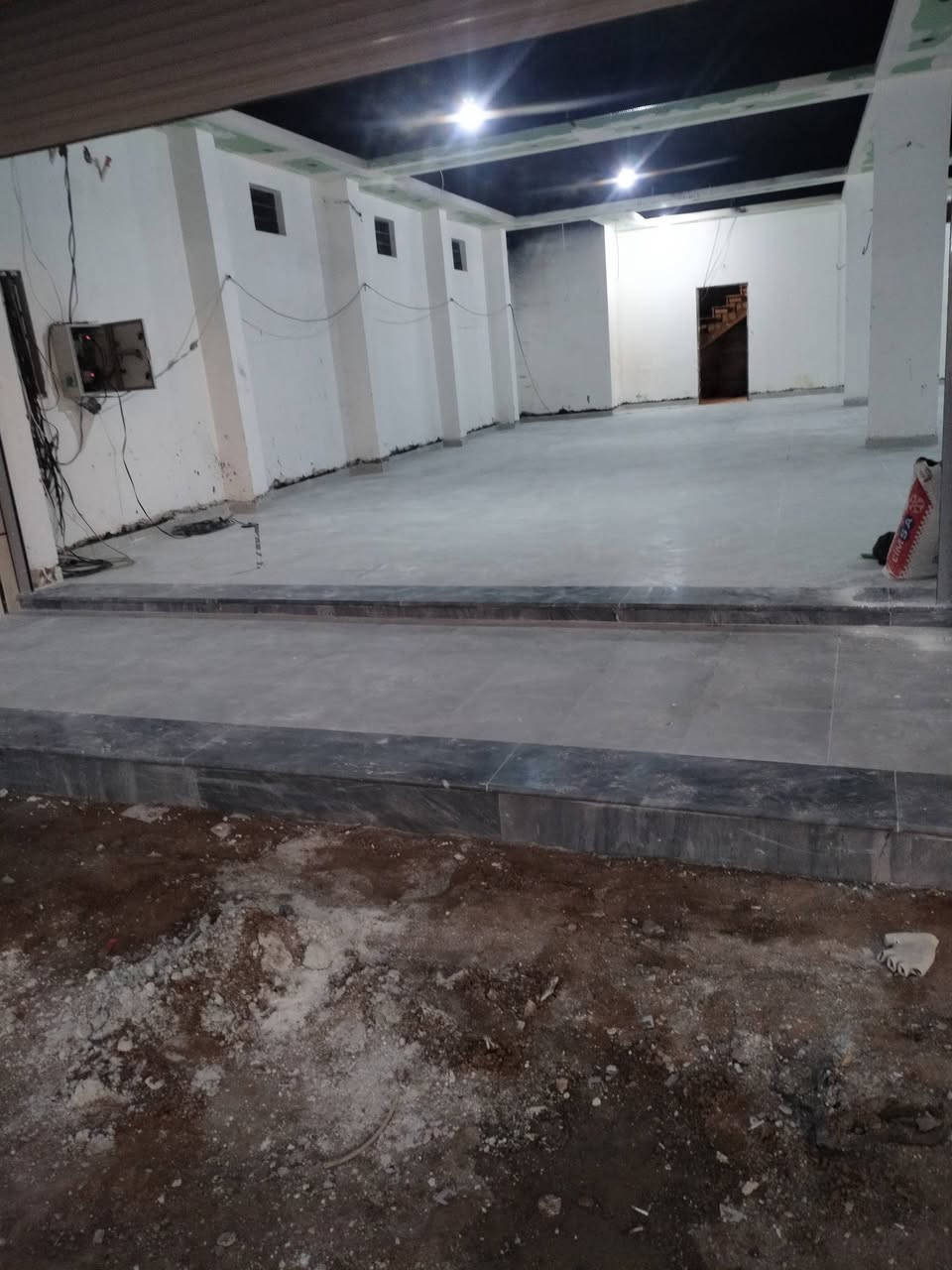 السلام عليكم خلفة مصري سرميك بورسلين وكاشي ومرمر ودرج شغل درجة أولي رقمي للتواصل ***********
