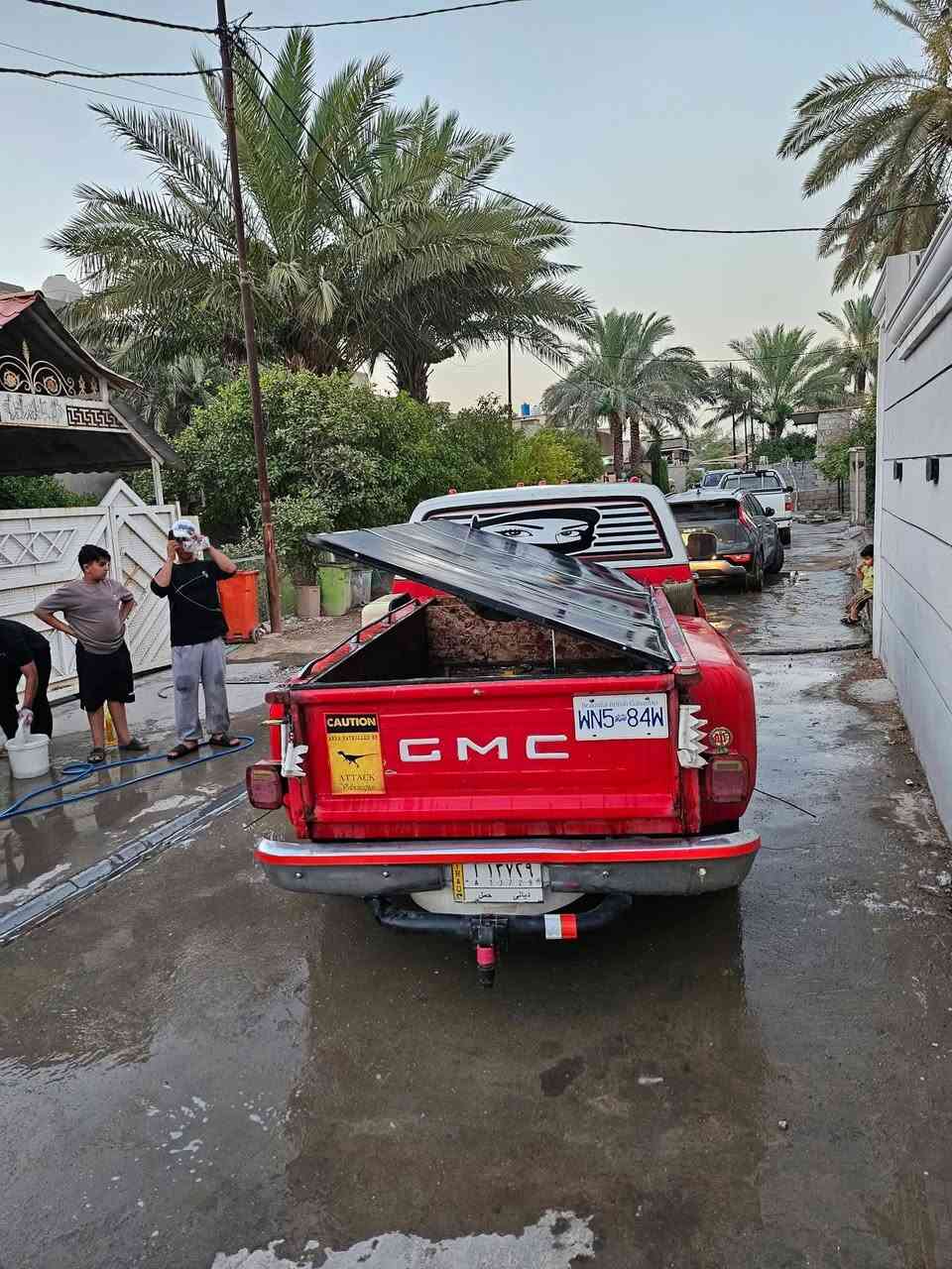 جمسي موديل 80 سياره حلوه وجاهزه
كير محرك ٨ سلندر اوتماتيك 
السعر 62 ورقه مجال بسيط 
مكانها زعفرانية 
***********
***********
