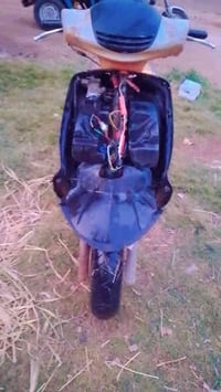 دراجه للبيع دولفين متروكه تنباع جوم حديد وهيه شغاله سابقن اسعر 150 بيه...