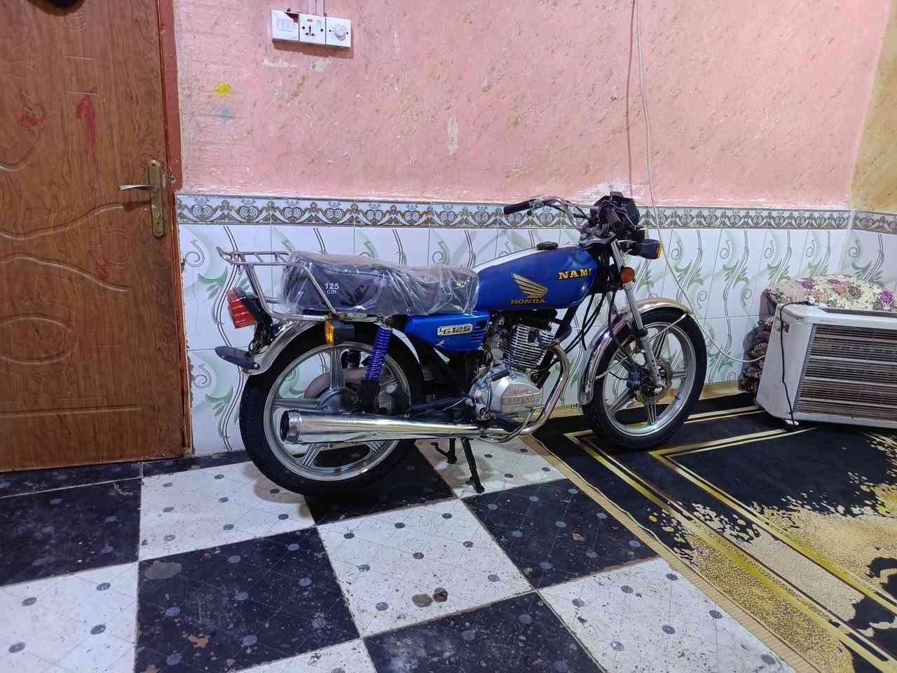 السلام عليكم دراجه للبيع اوراق اوراق سحب الموديل 21 السعر 550 وبيها مجال ***********
مكاني بصره القبله
