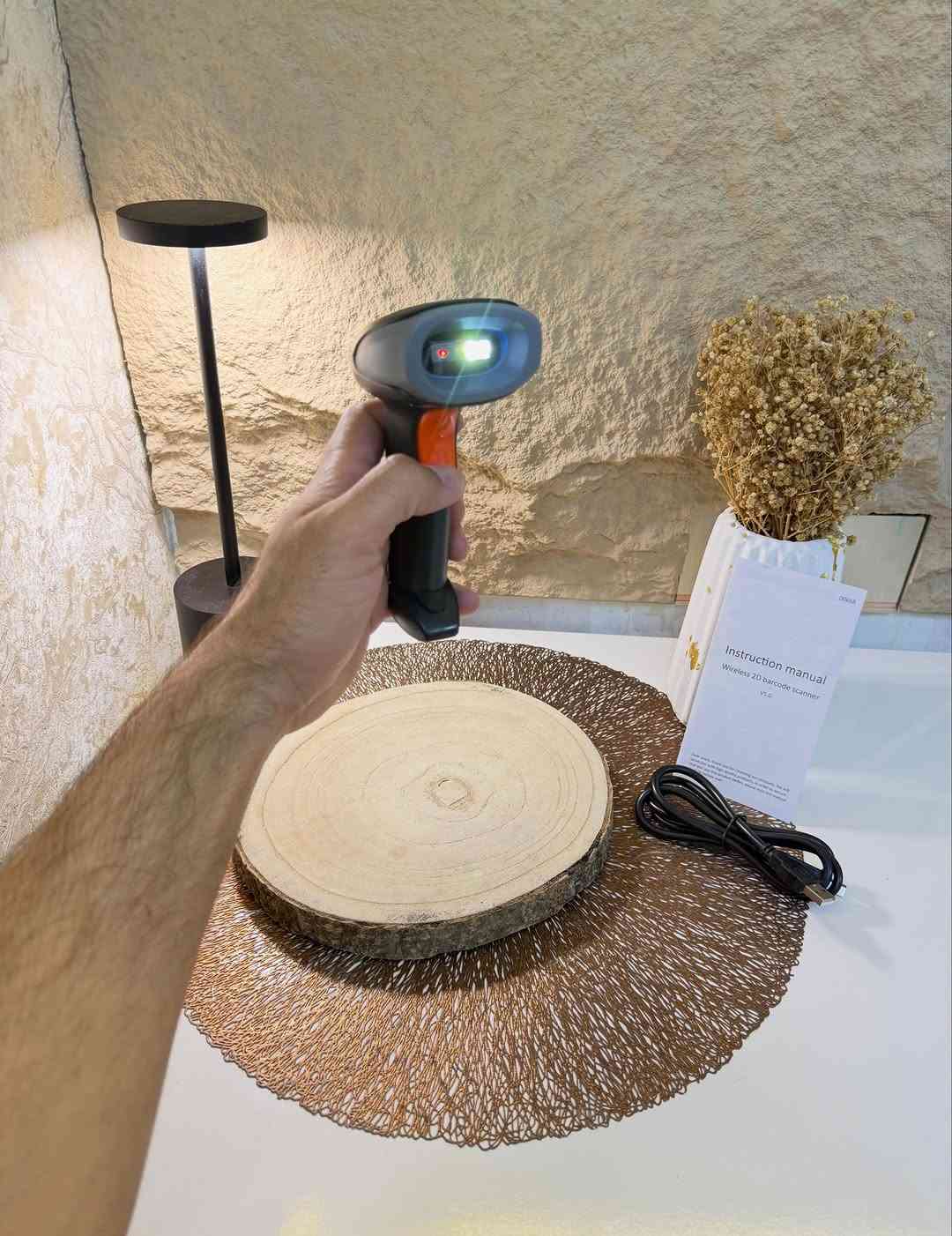 جهـاز ماسح باركود يدوي شحن محمول 
تصميم خاص لمسح الرموز الشريطية احادية الأبعاد على الورق 
بطارية ليثيوم قابلة لإعادة الشحن ذات سعة واسعة شحن (USB) 
متطابق مع الأنظمة الشائعة مثل ويندوز وماك ولينكس وغيرها العديد 
ماسح ليزر (1000) لومن 
جهـاز يدوي سهل الاستخدام يستخدم لجميع البضائع مثل المحال التجارية والأطعمة وغيرها 
جديد بالباكيت مع الملحق 
للتفاصيل اكثر داخل الموقع الرسمي 
السعـر ٢٢ الف 💰
ملاحظة (عند الشراء فحص المنتج قبل مغادرة المندوب بعدها نكون غير مسؤولين)
توصـيل 🚚 بغداد ٥ آلاف 
توصـيل 🚚 محافظات ٦ آلاف


**إذا كنت صاحب هذا الإعلان وتريد حذفه لأي سبب، رجاءا أرسل رسالة إلى الدعم الفني**