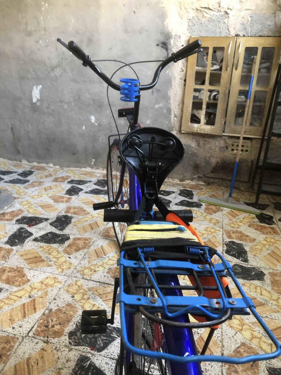 سلام عليكم باسكل بناتي حجم 27 الباسكل نضيف وتعال وشوف بعينك السعر 100 بي مجال هوه و الغراض كلهن


**إذا كنت صاحب هذا الإعلان وتريد حذفه لأي سبب، رجاءا أرسل رسالة إلى الدعم الفني**